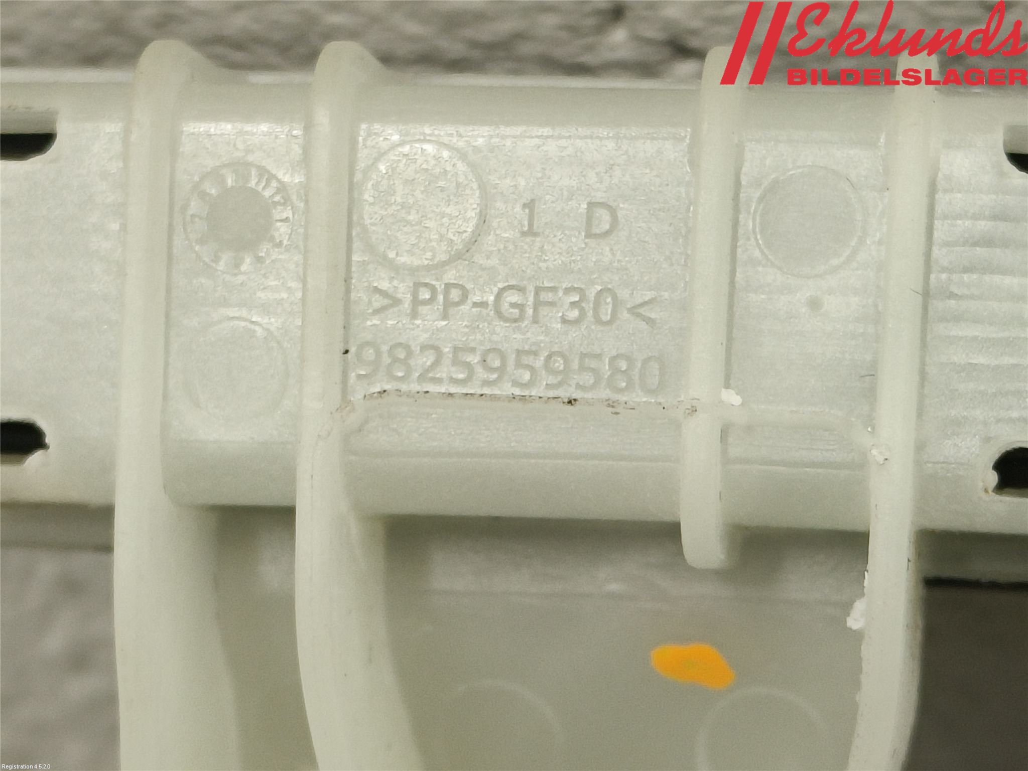 Peugeot 2008/E-2008 20- Styrlist Ruta