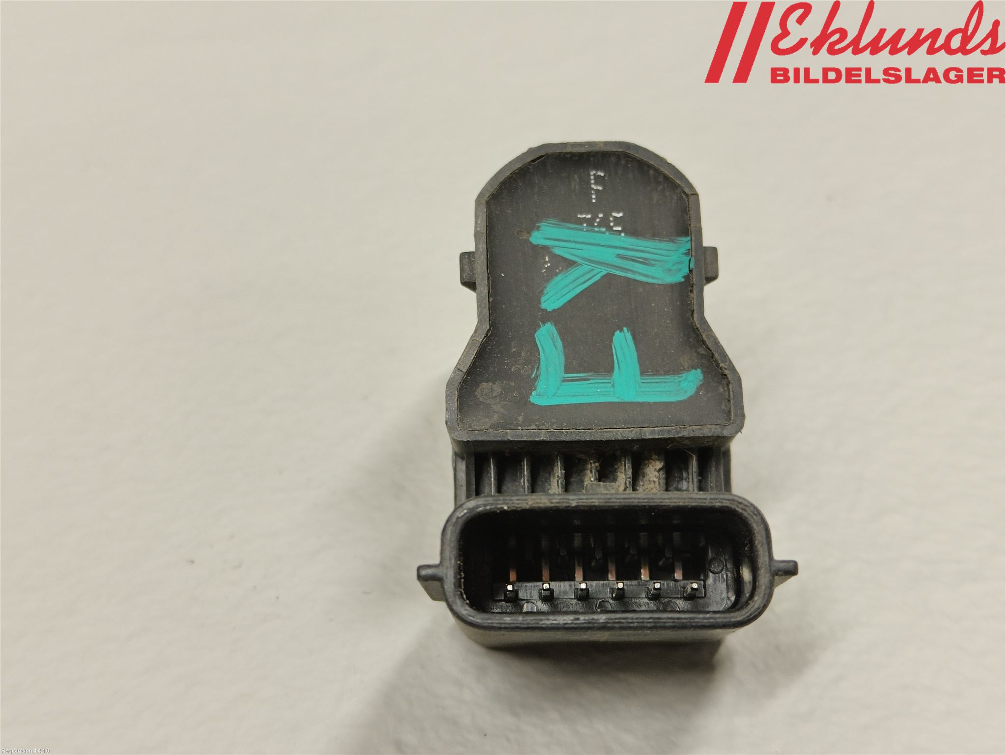 Hyundai i40 08-15 Parkeringshjälp Frontsensor