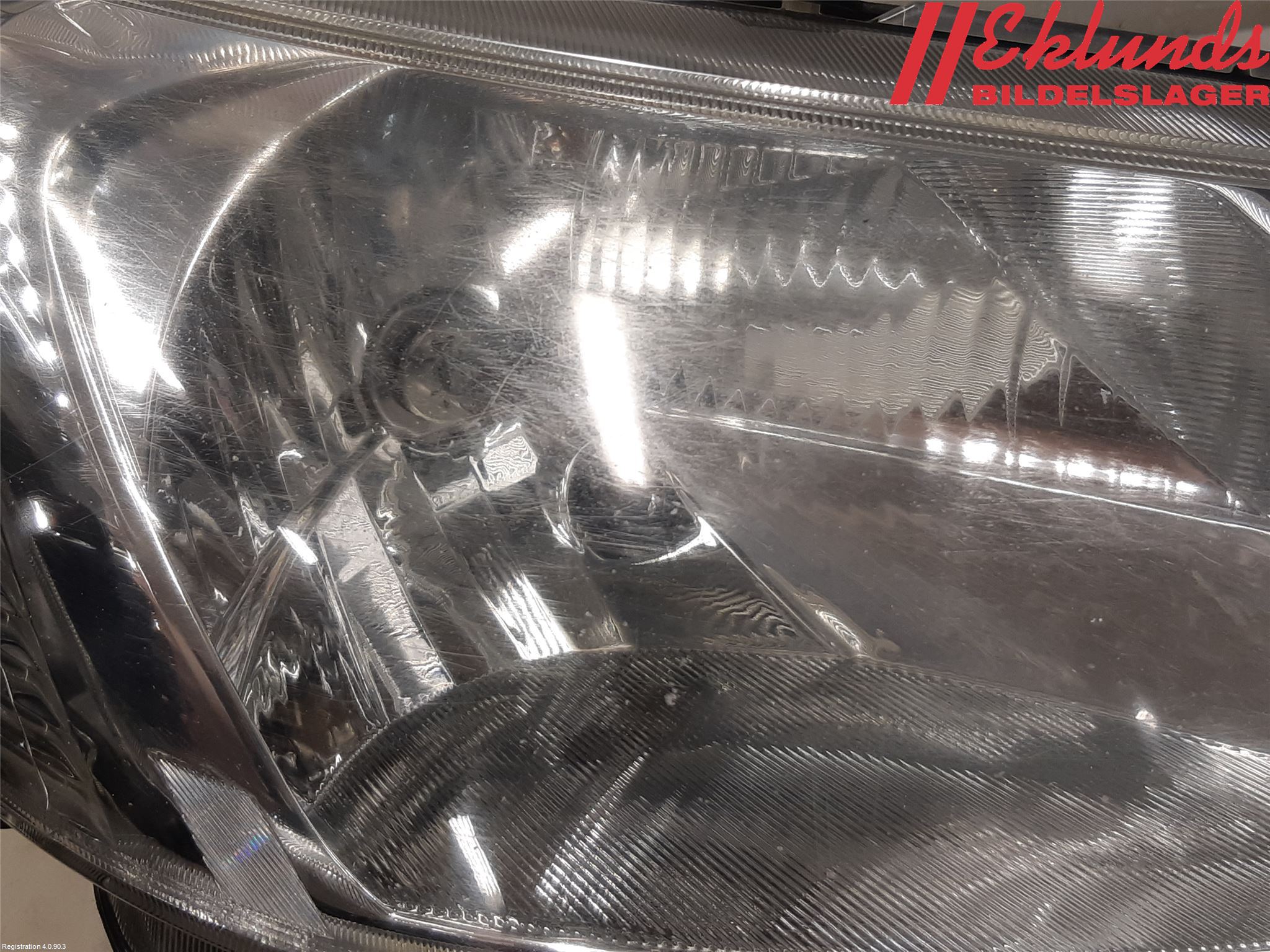 Nissan NV200/NV200 COMBI Strålkastare Höger
