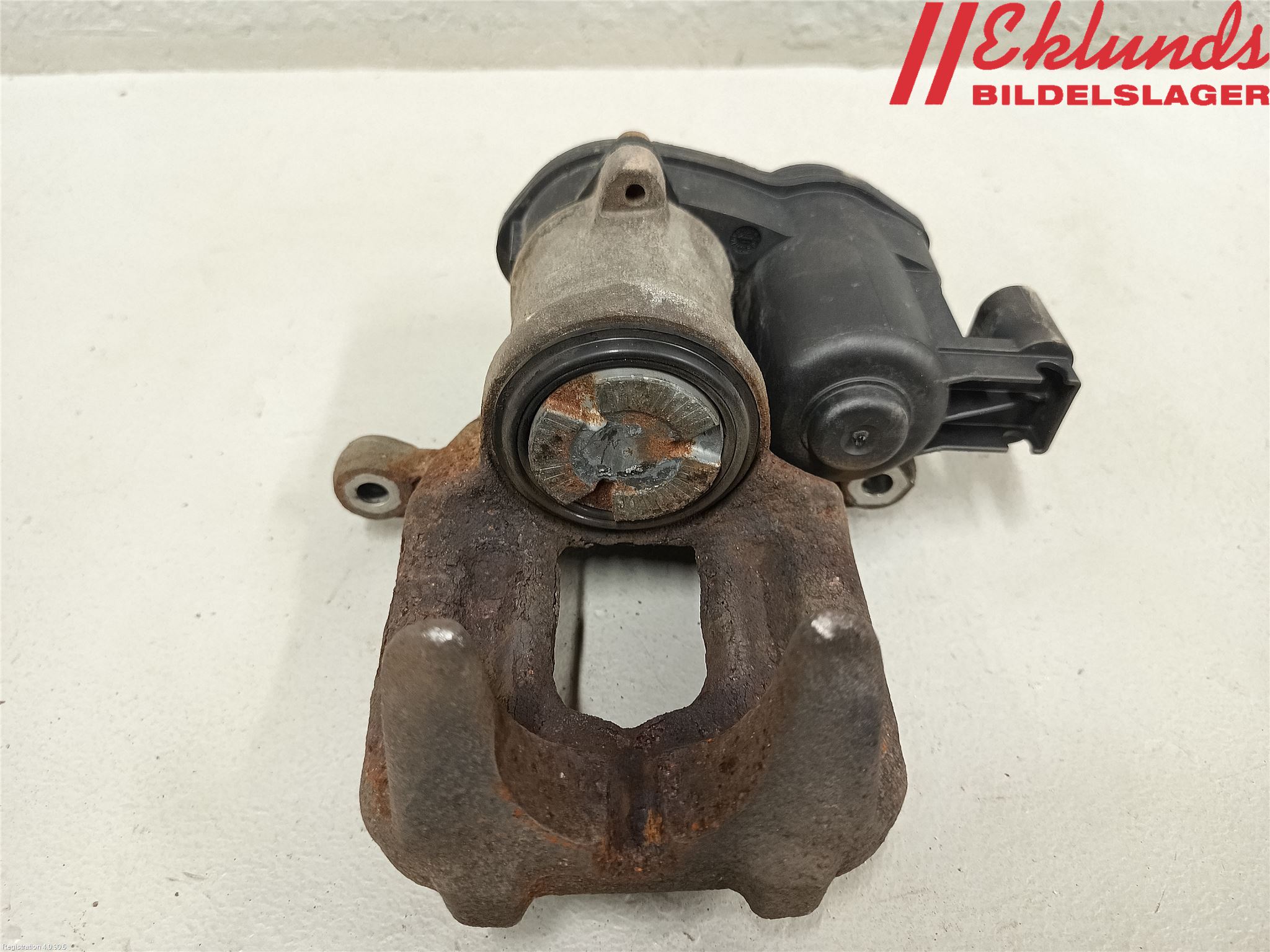 BMW 5 F10/F11/F18 09-17 Bromsok Bak Vänster
