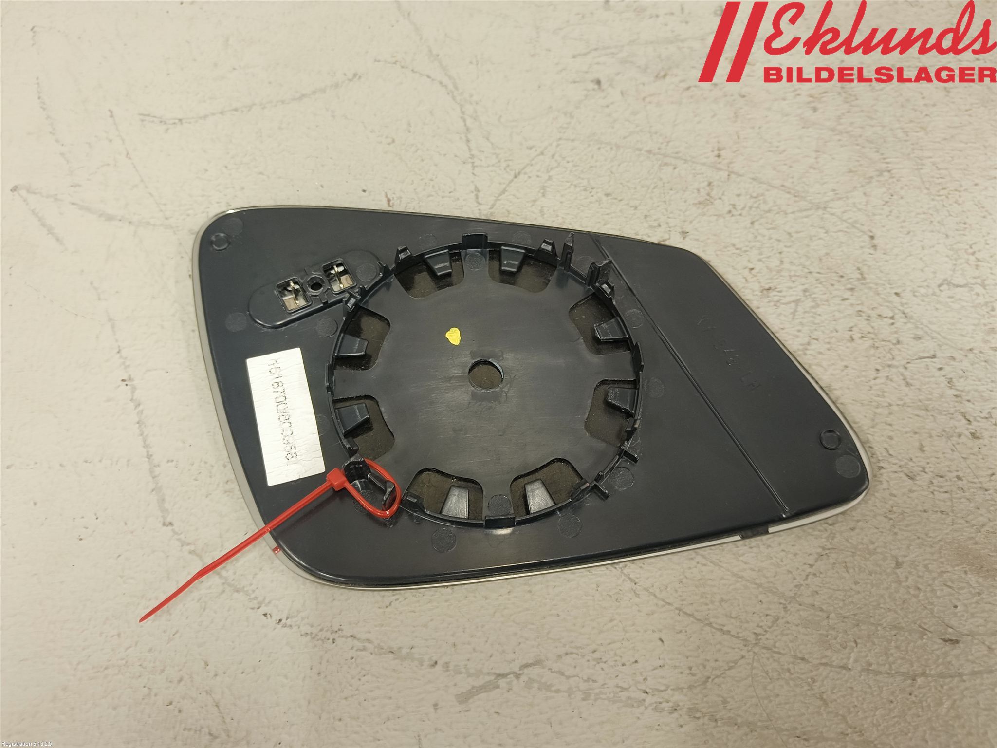 BMW 5 F10/F11/F18 09-17 Spegelglas Vä