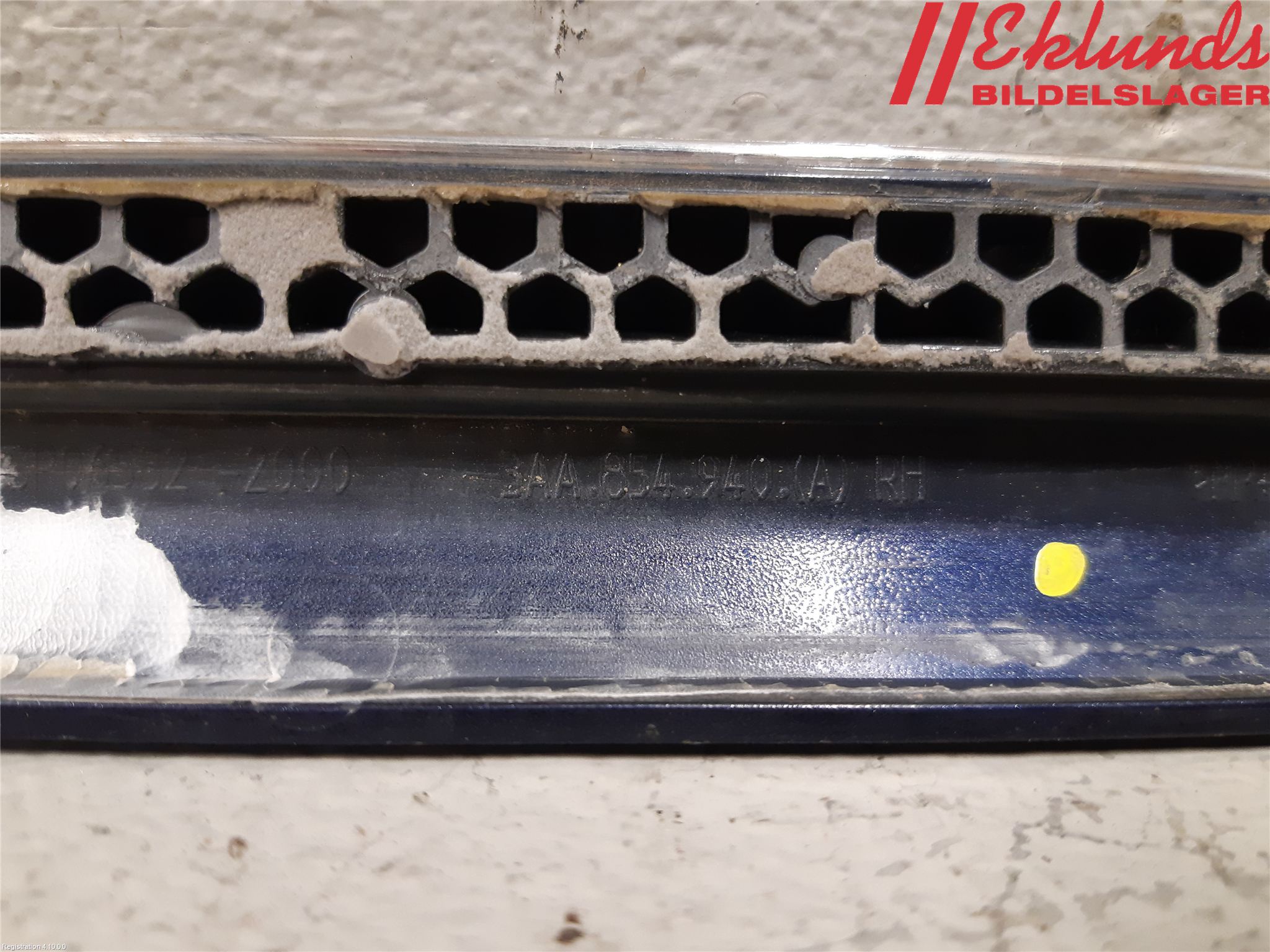 Volkswagen VW PASSAT 11-14 Dörr Dekorlist Fram Hö