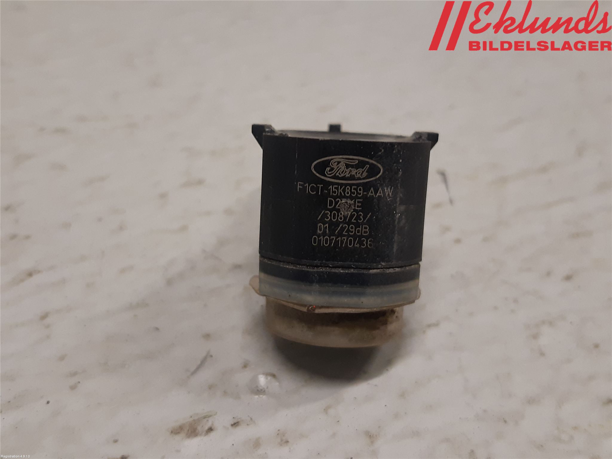 Ford KUGA 17-19 Parkeringshjälp Backsensor