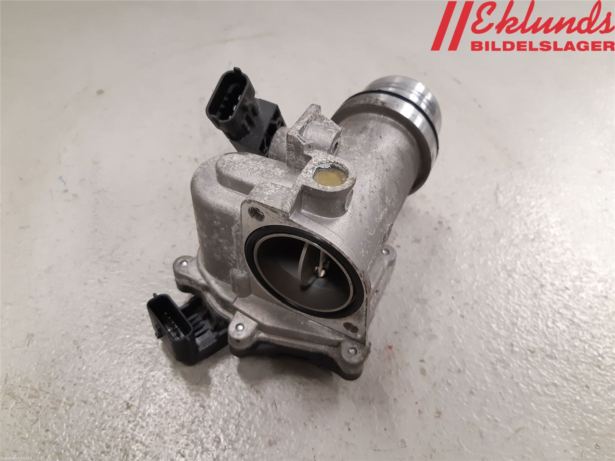 Dacia DUSTER 10-17 Injspjällhus