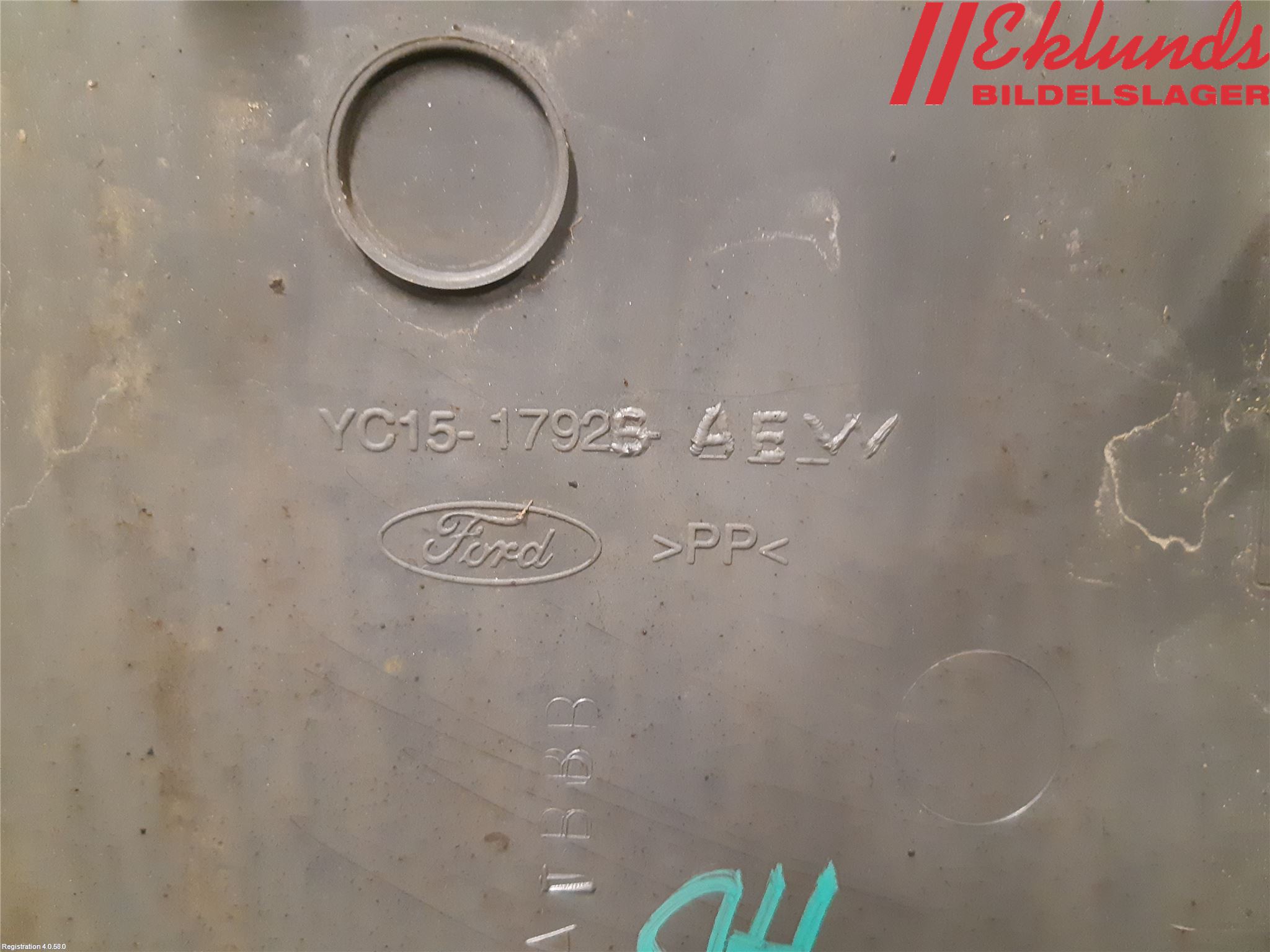 Ford TRANSIT    06-13 Stötfångardel Bak Hö