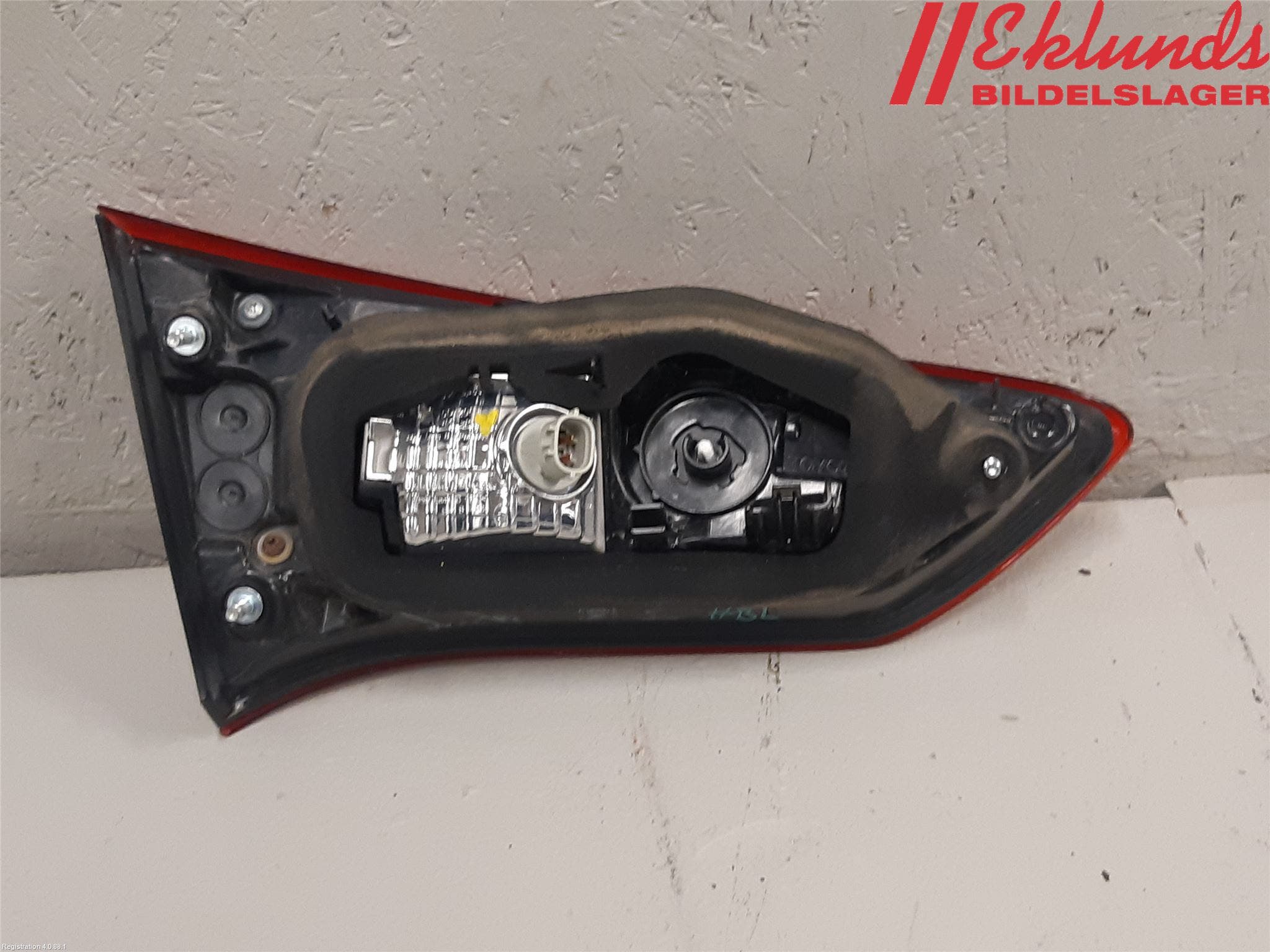 Toyota YARIS XP130 15-20 Bakljus Lucka Hö