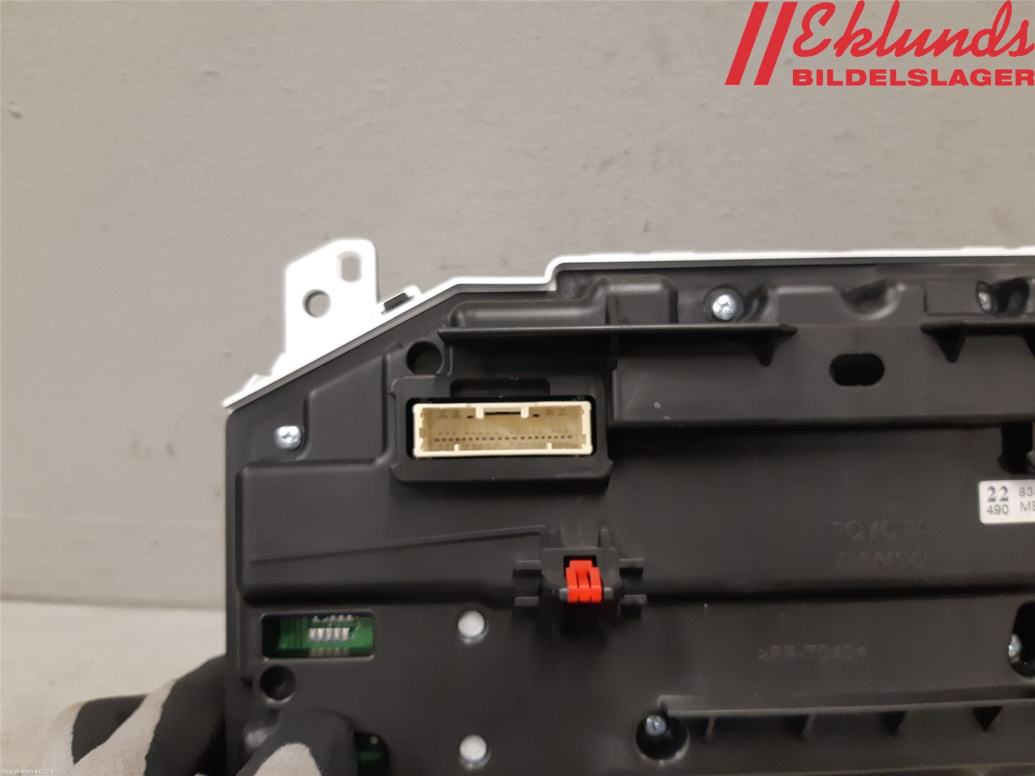 Toyota YARIS XP21 20- Instrument Komb