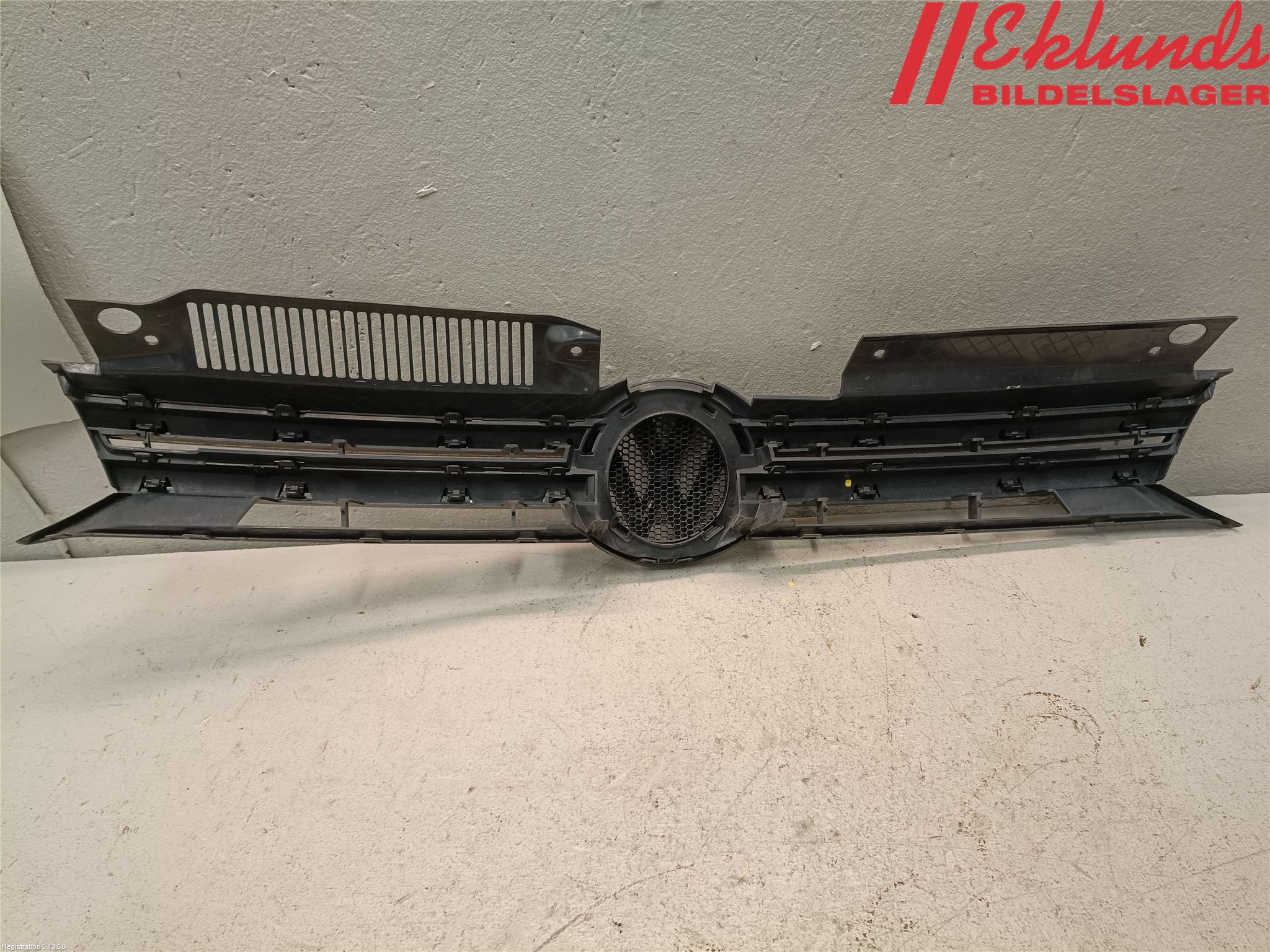 Volkswagen VW GOLF VI 09-13 Grill Komp