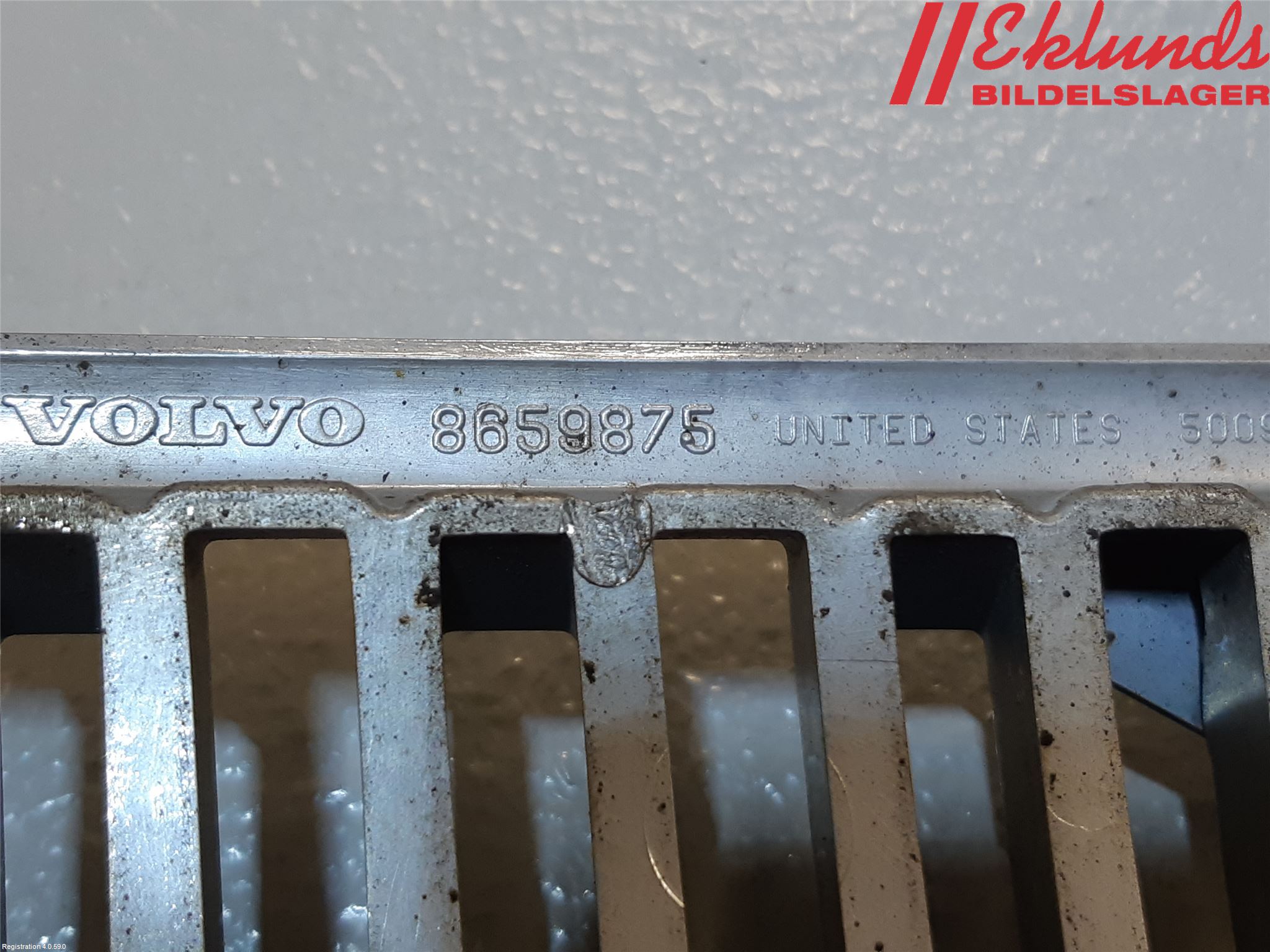 Volvo V70 00-04 Grill Komp