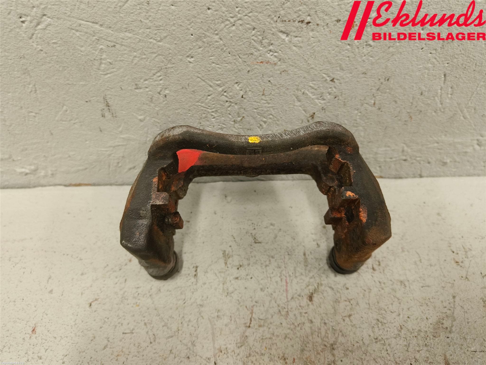 Opel INSIGNIA 17- Bromsokshållare