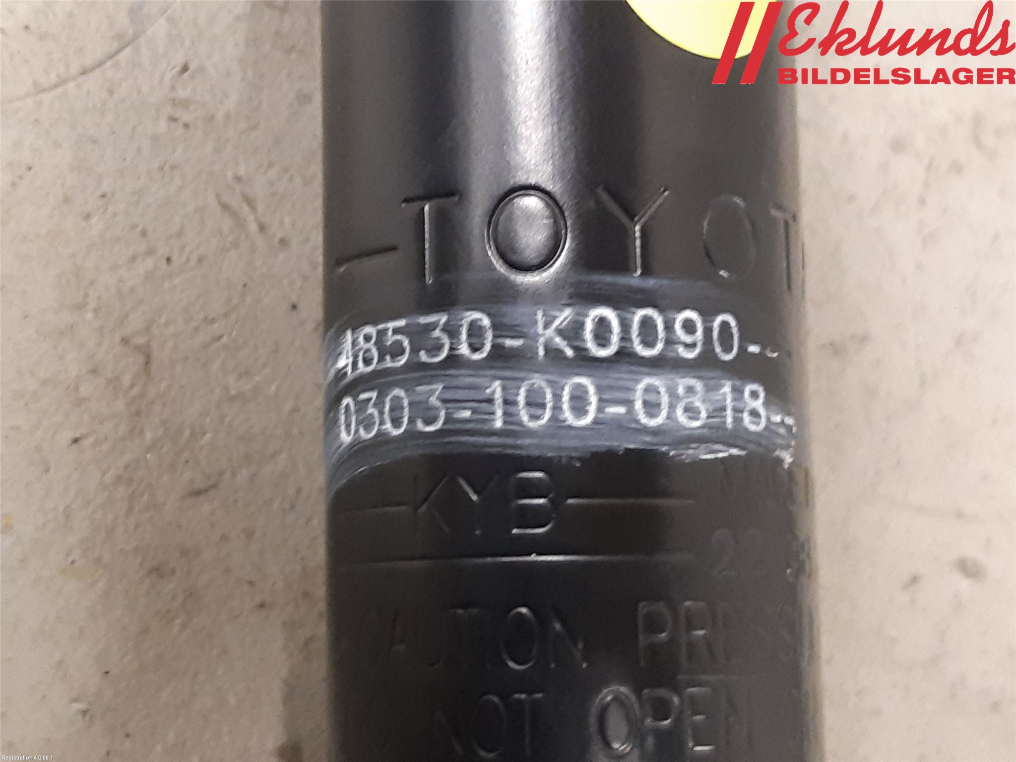 Toyota YARIS XP21 20- Stötdämpare Bak