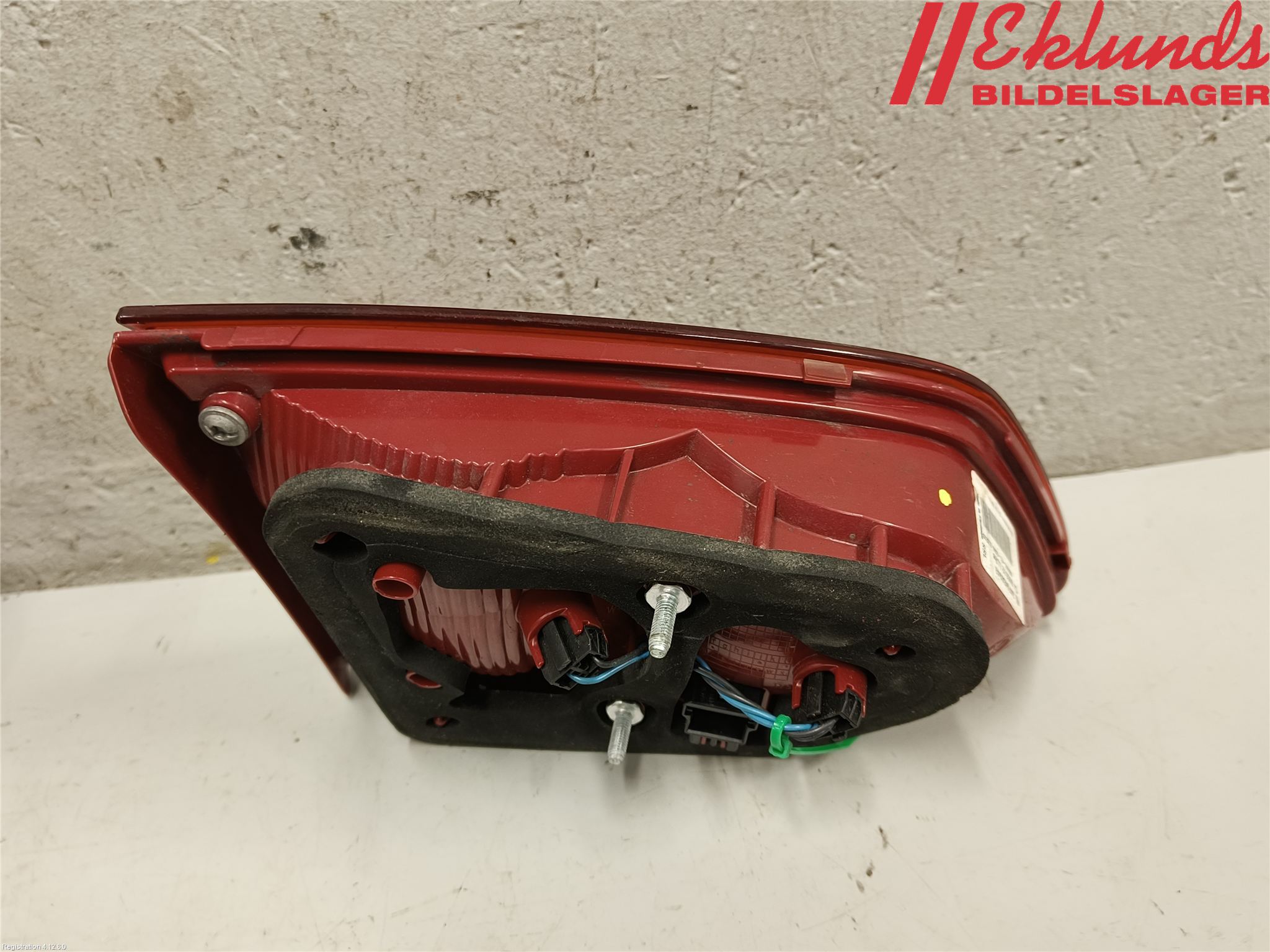 Volkswagen VW PASSAT 11-14 Bakljus Lucka Hö