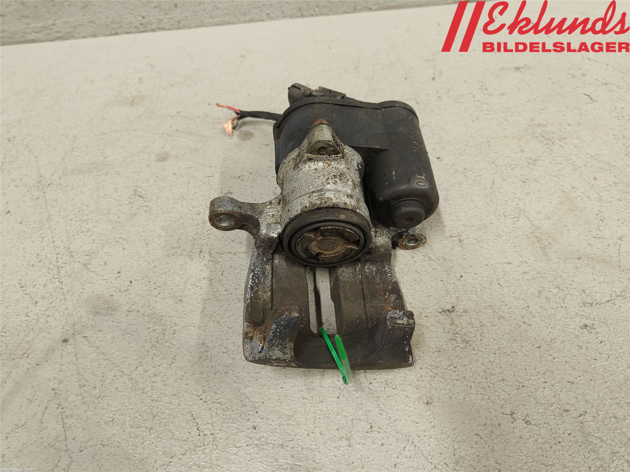 Volkswagen VW PASSAT 11-14 Bromsok Bak Höger