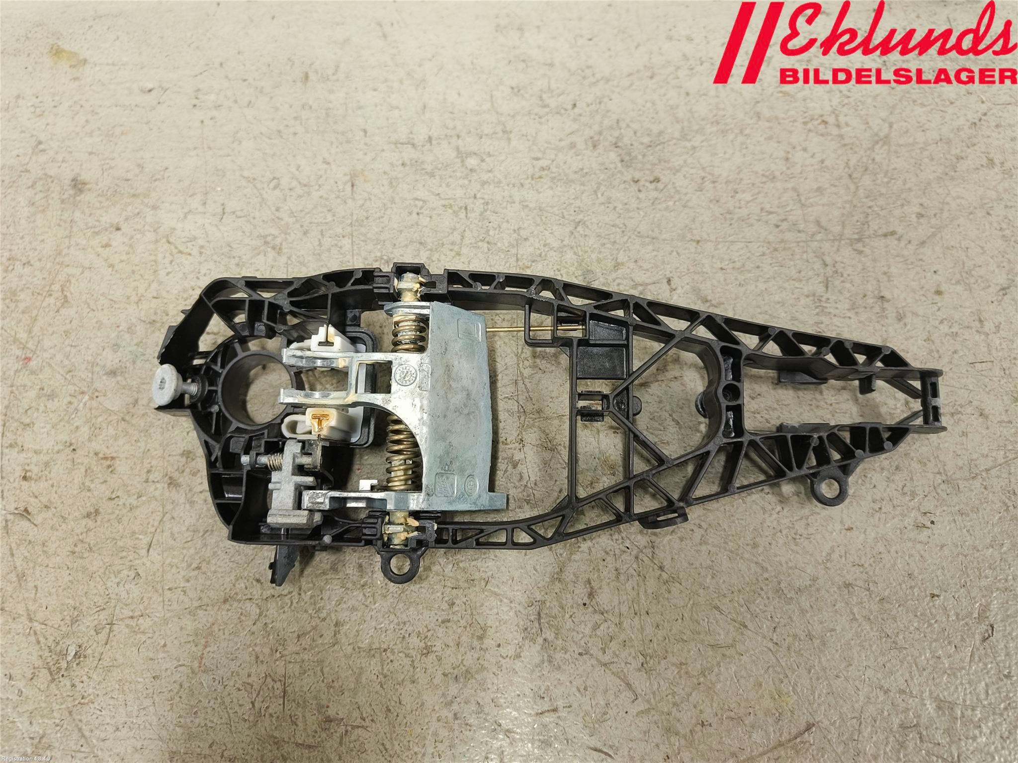 BMW X1 F48 15-22 Dörrhandtag Yttre Vä