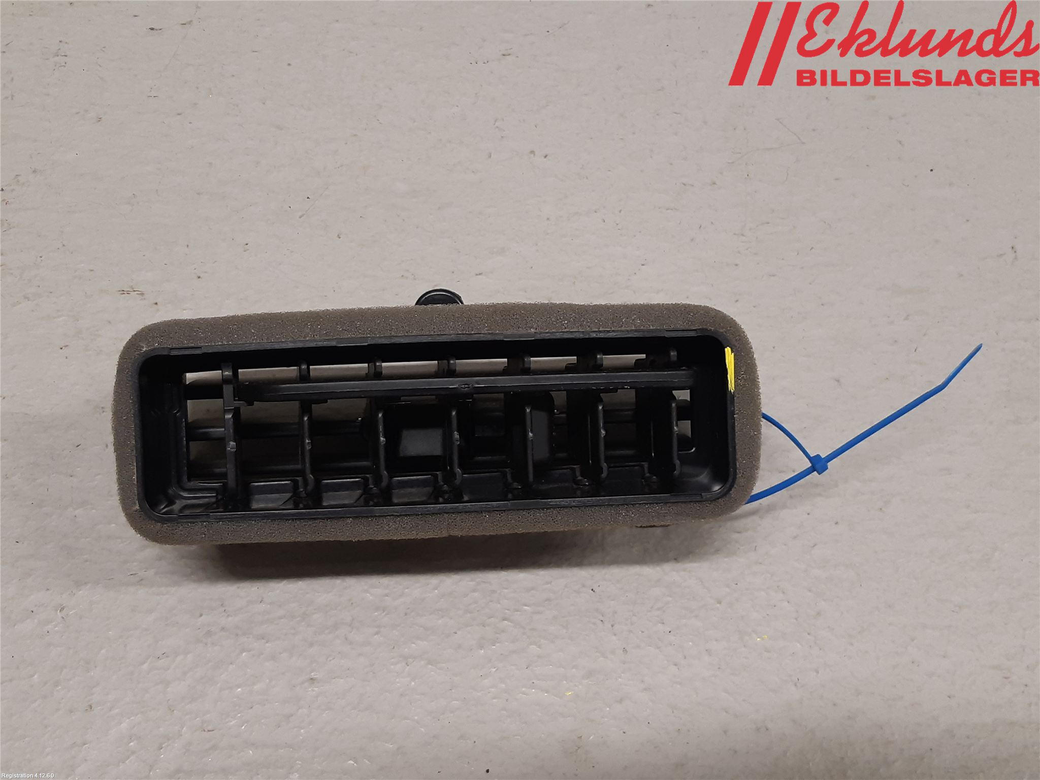 Honda E 20-23 Defrosterkanal-Munstycke