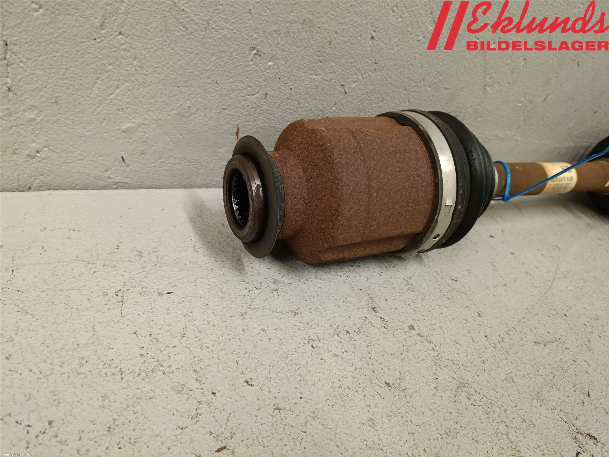 Kia NIRO (DE) 17-22 Drivaxel Fram Höger