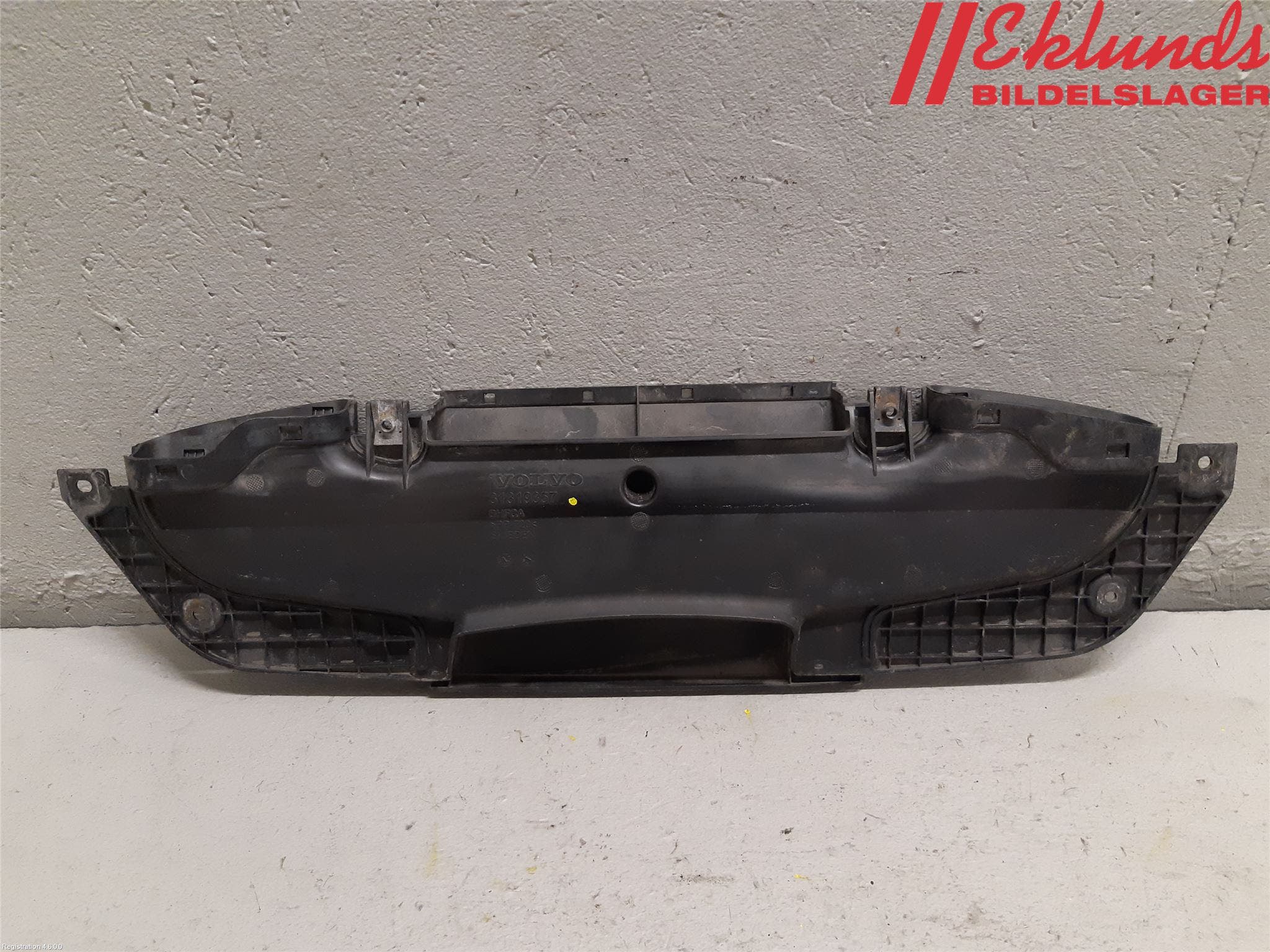 Volvo V40 CROSS COUNTRY 13-19 Deflektor Plåt-Plast Kylning