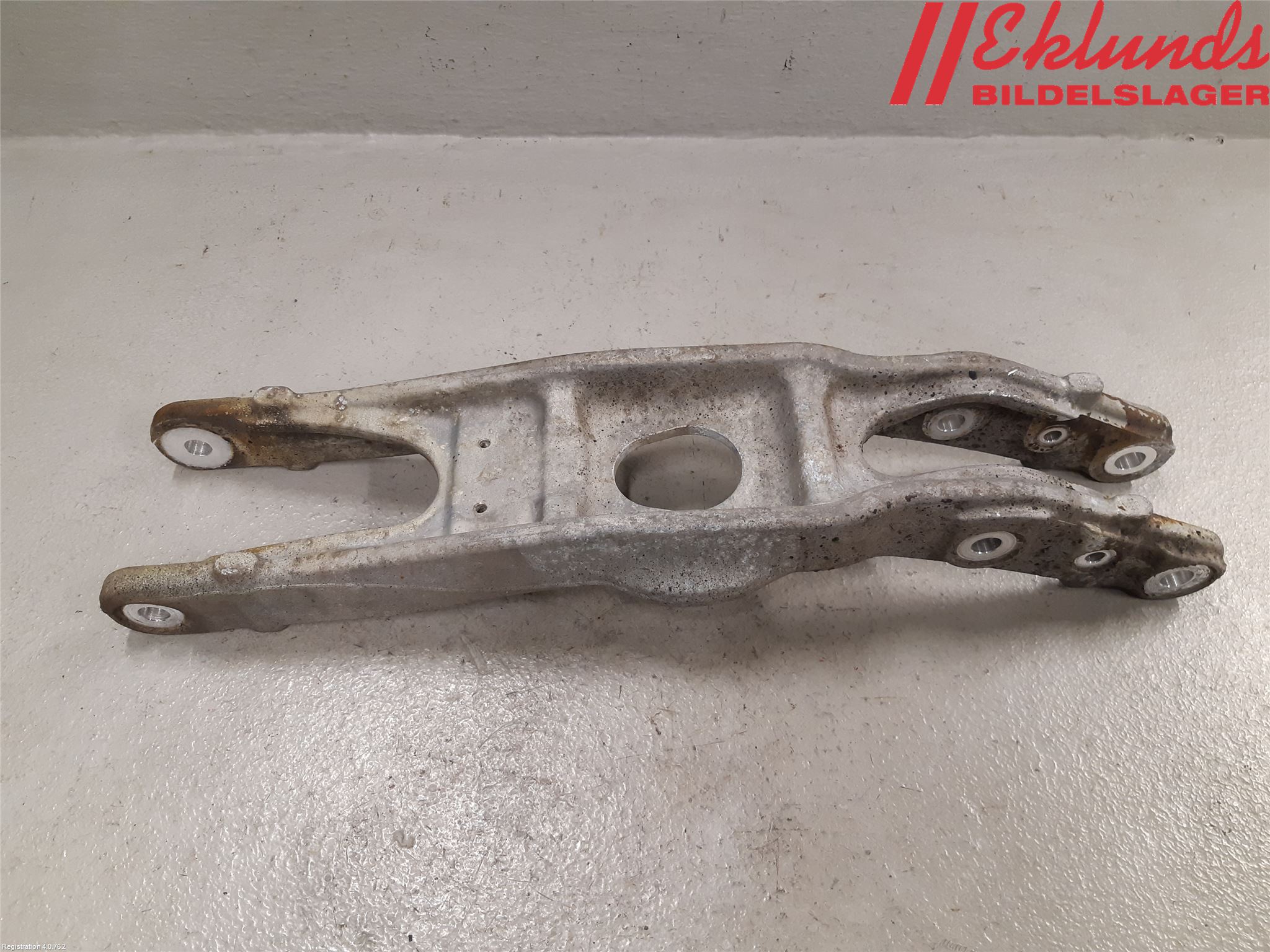Mercedes-Benz MB E-KLASS (W213) 16-23 Bärarm Bak Höger