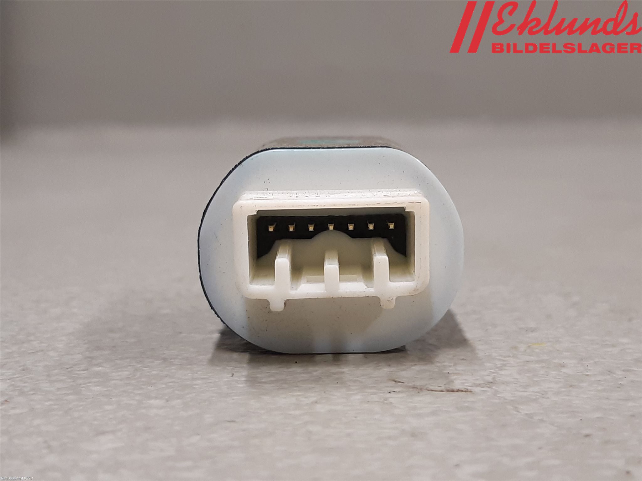 Toyota RAV4 19- Bromsljuskontakt