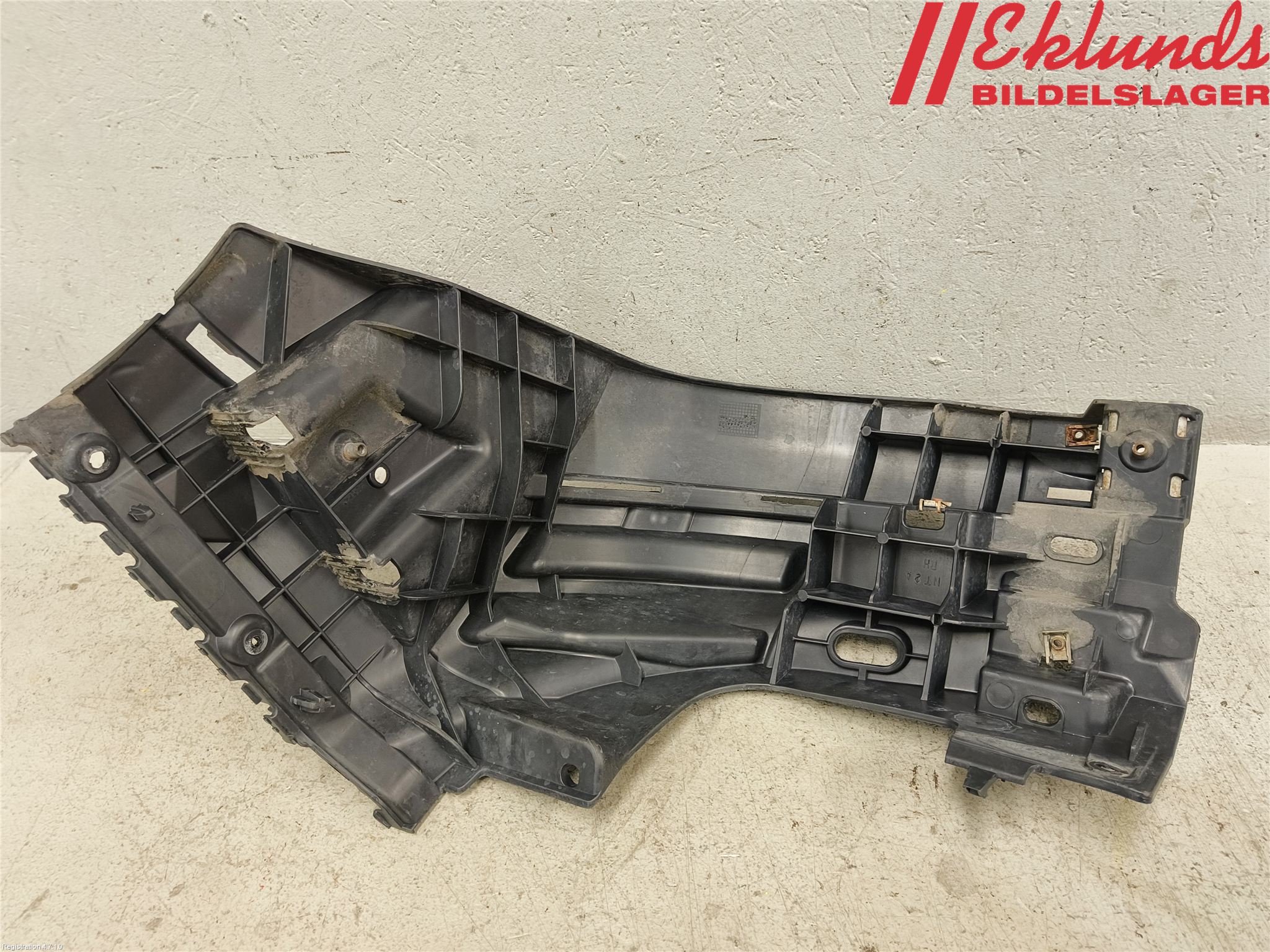 Renault TRAFIC   02-14 Stötfångarfäste Fram Hö