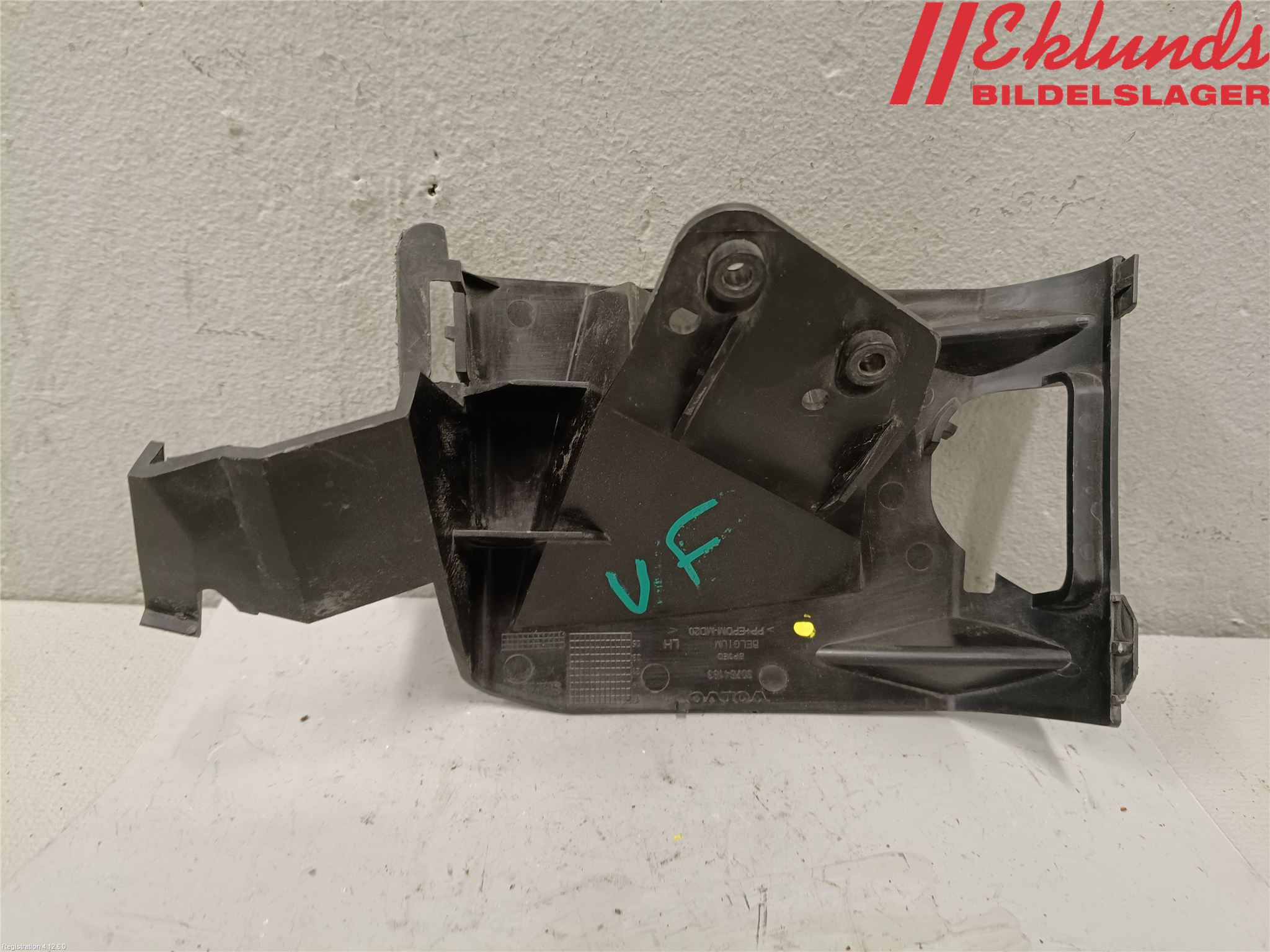 Volvo V70 08-13 Spolarmunstycke Strålkastare