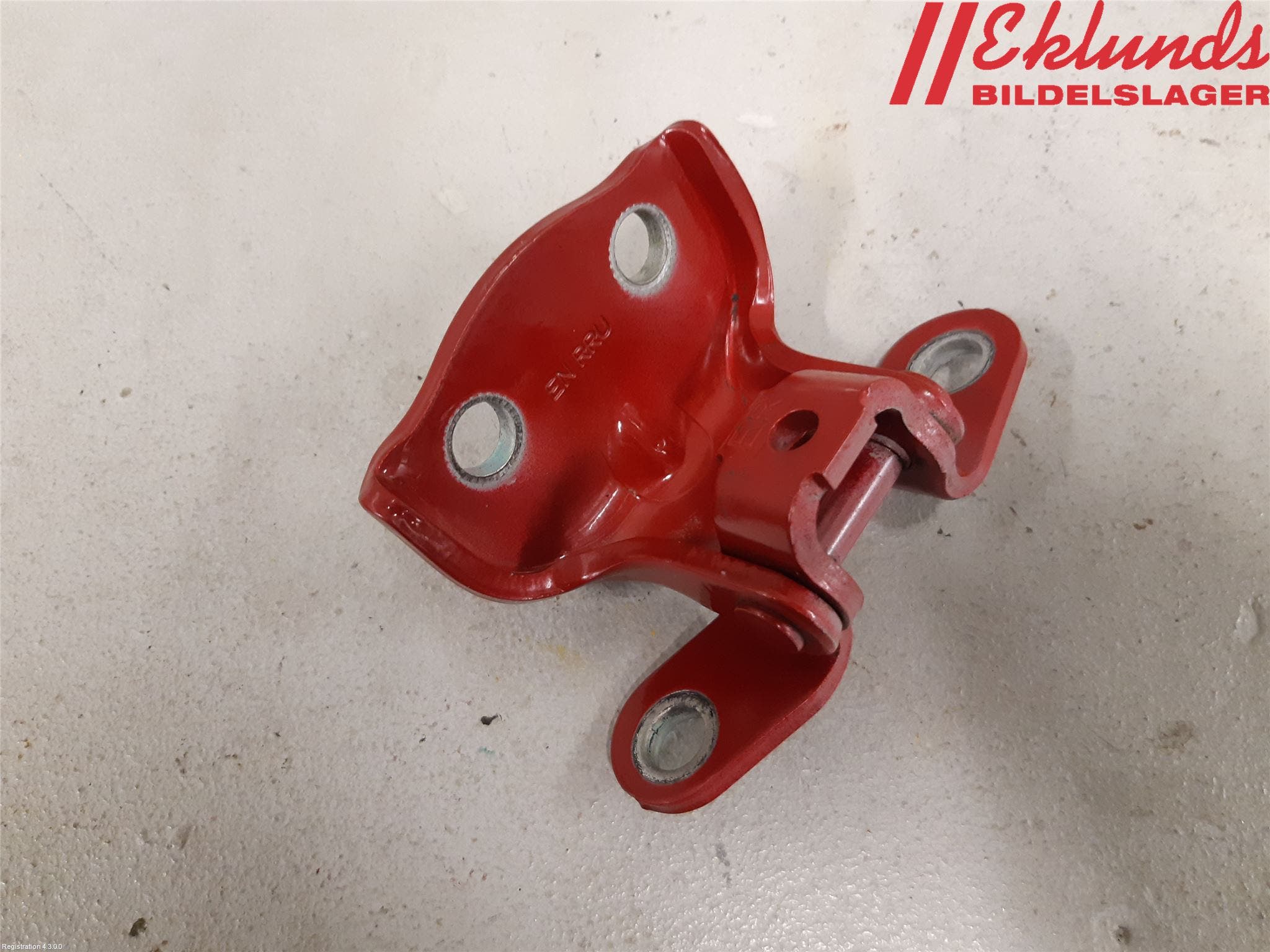 Hyundai SANTA FE 13-18 Dörrgångjärn