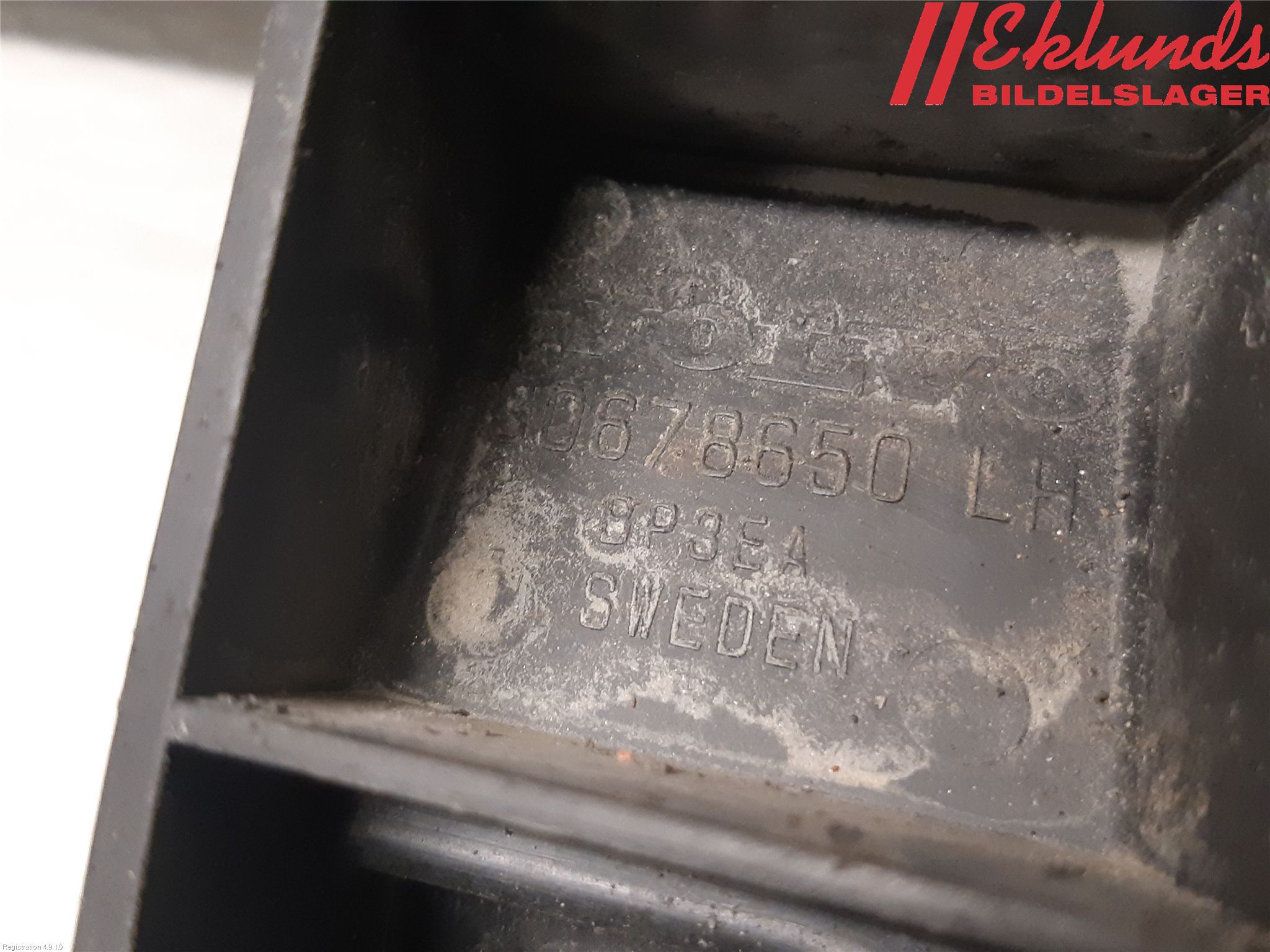 Volvo V70 08-13 Stötfångarfäste Bak Vä