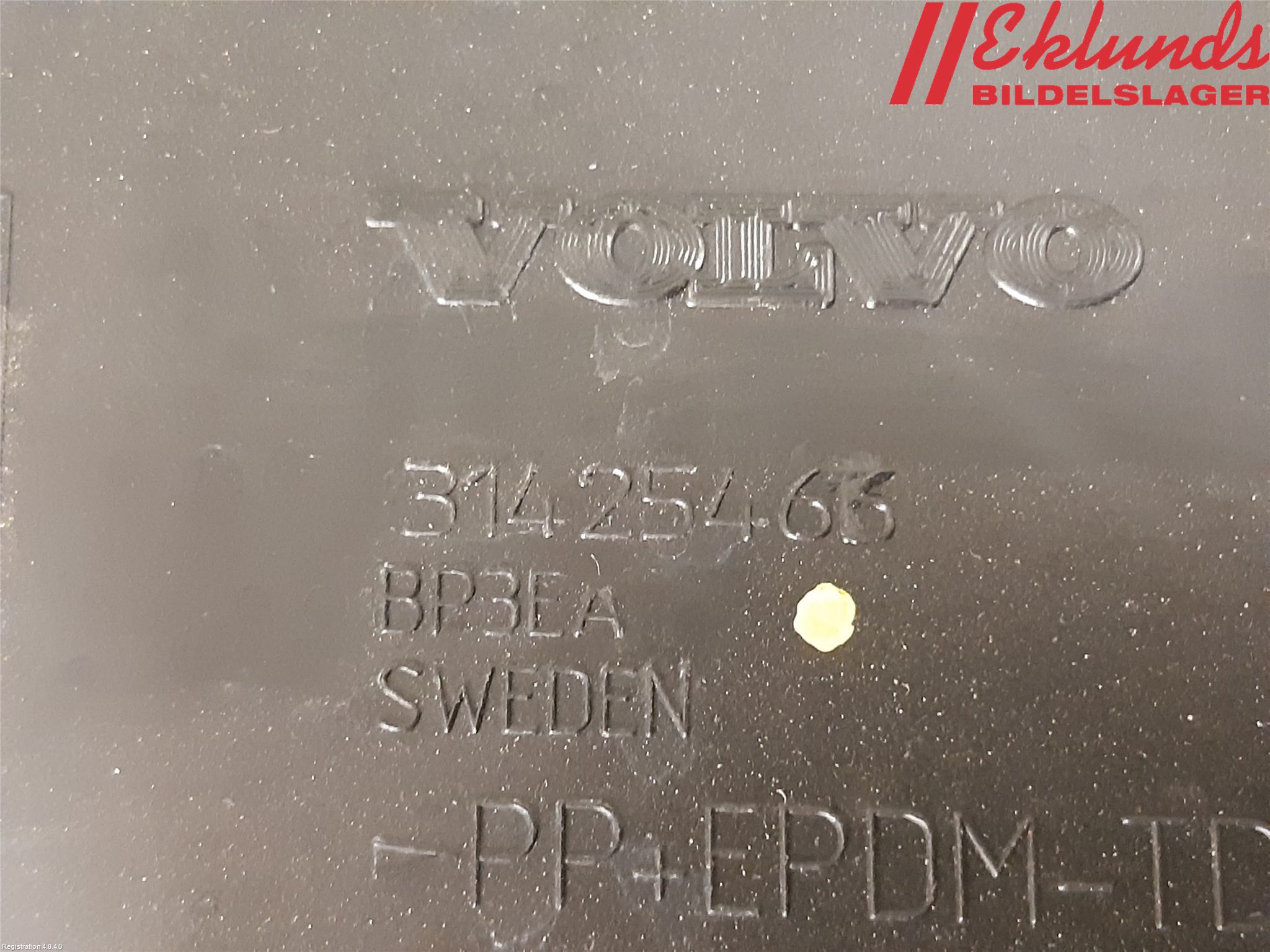 Volvo V60 CROSS COUNTRY 16-18 Stötfångarfäste Bak Hö