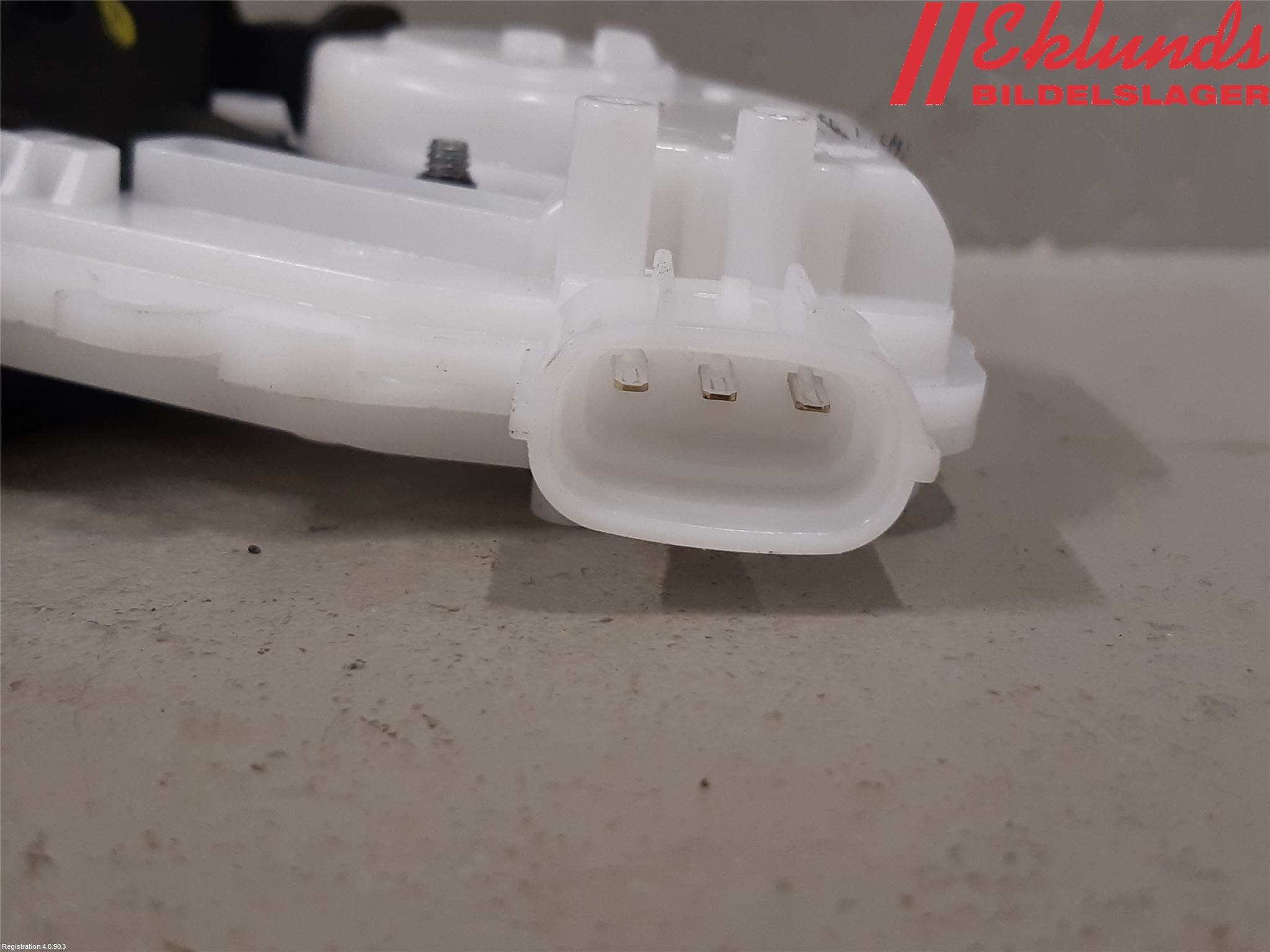 Toyota YARIS XP21 20- Låskista Baklucka