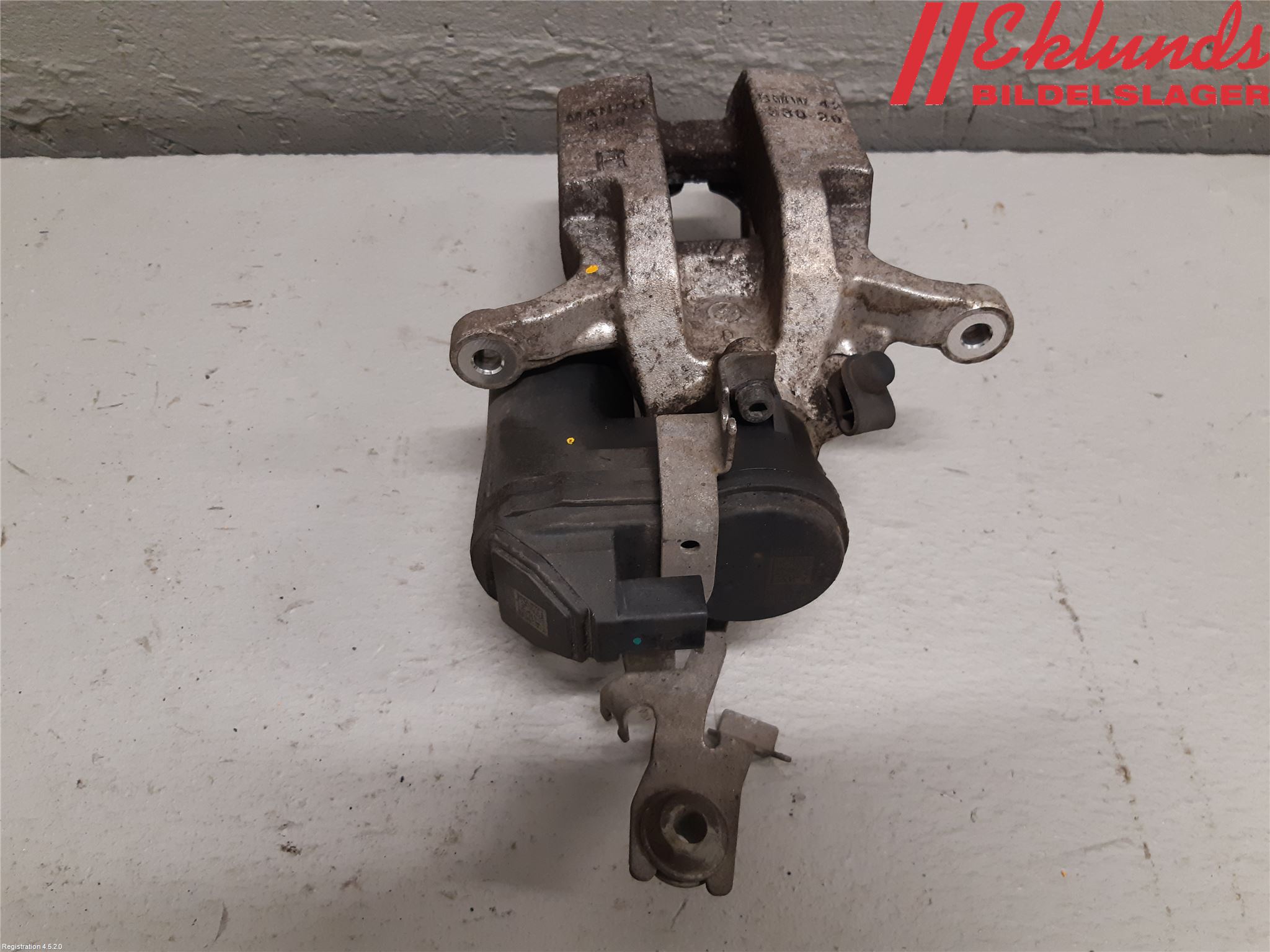 BMW 3 G20/G21/G80/G81 19- Bromsok Bak Höger