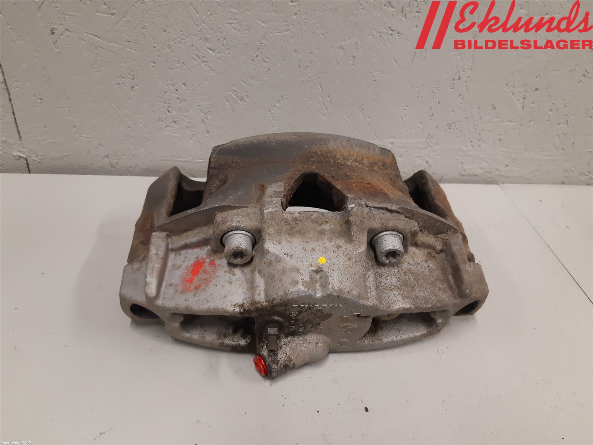 Volvo XC70 08-13 Bromsok Fram Vänster