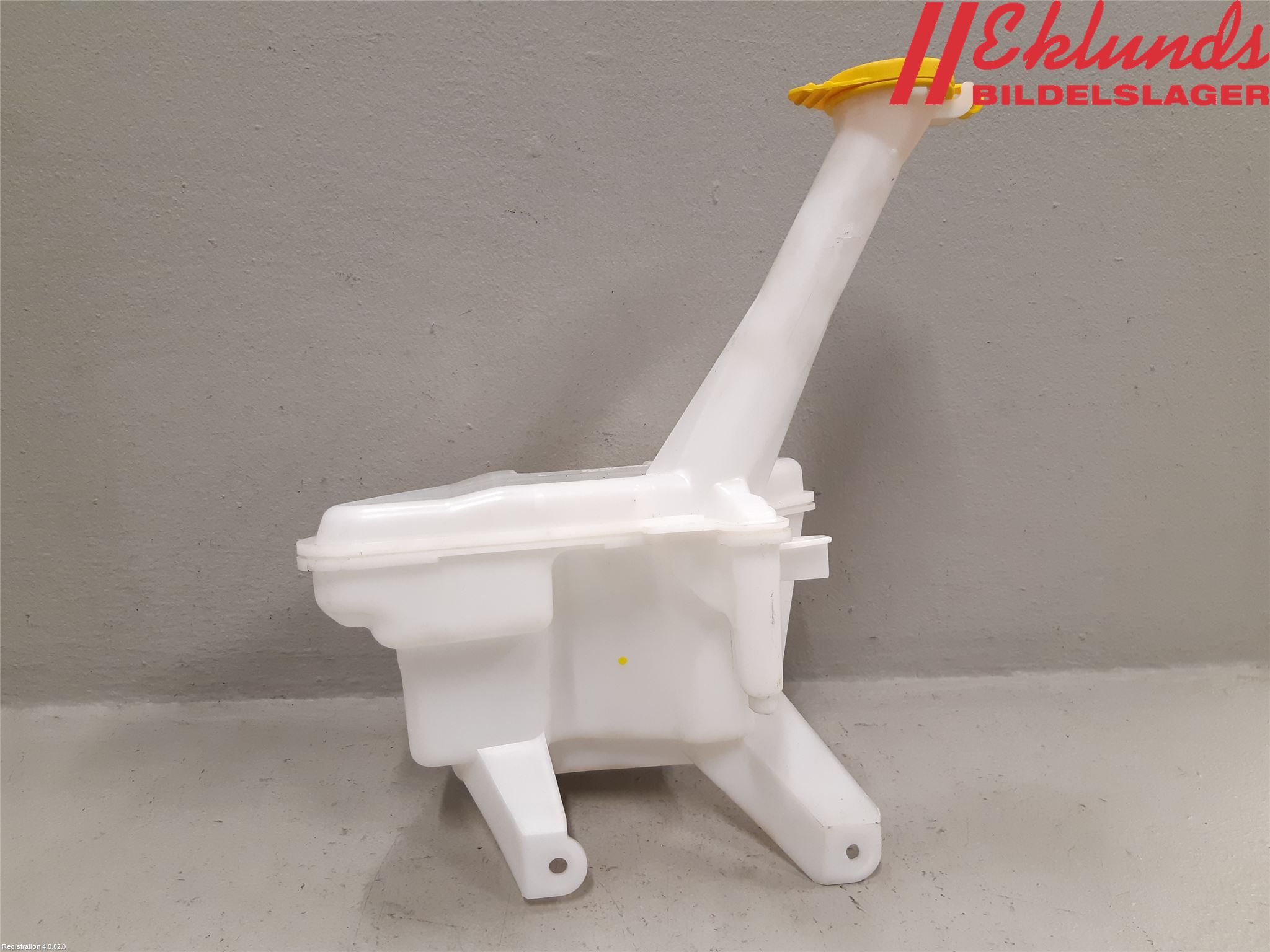 Toyota YARIS XP130 15-20 Spolartank Vindruta
