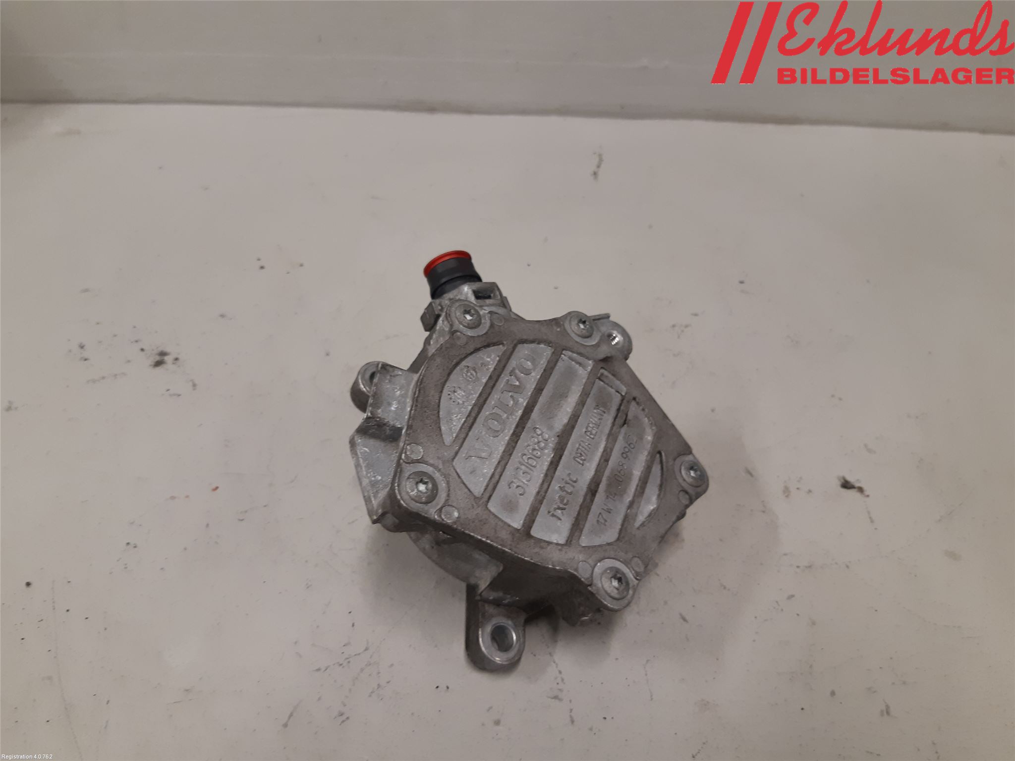 Volvo V90 17->> Vakuumpump