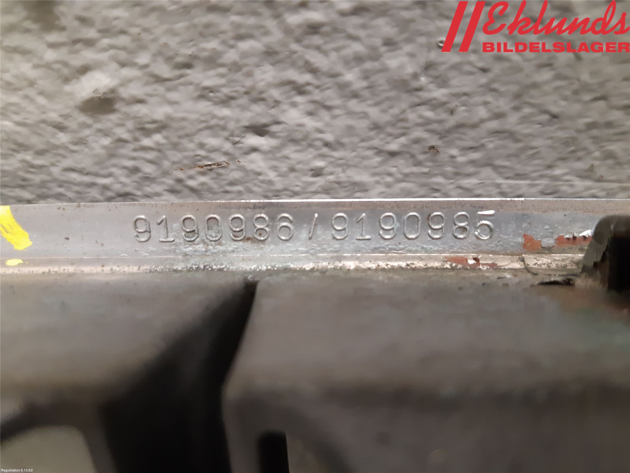 Volvo XC70 05-07 Grill Komp