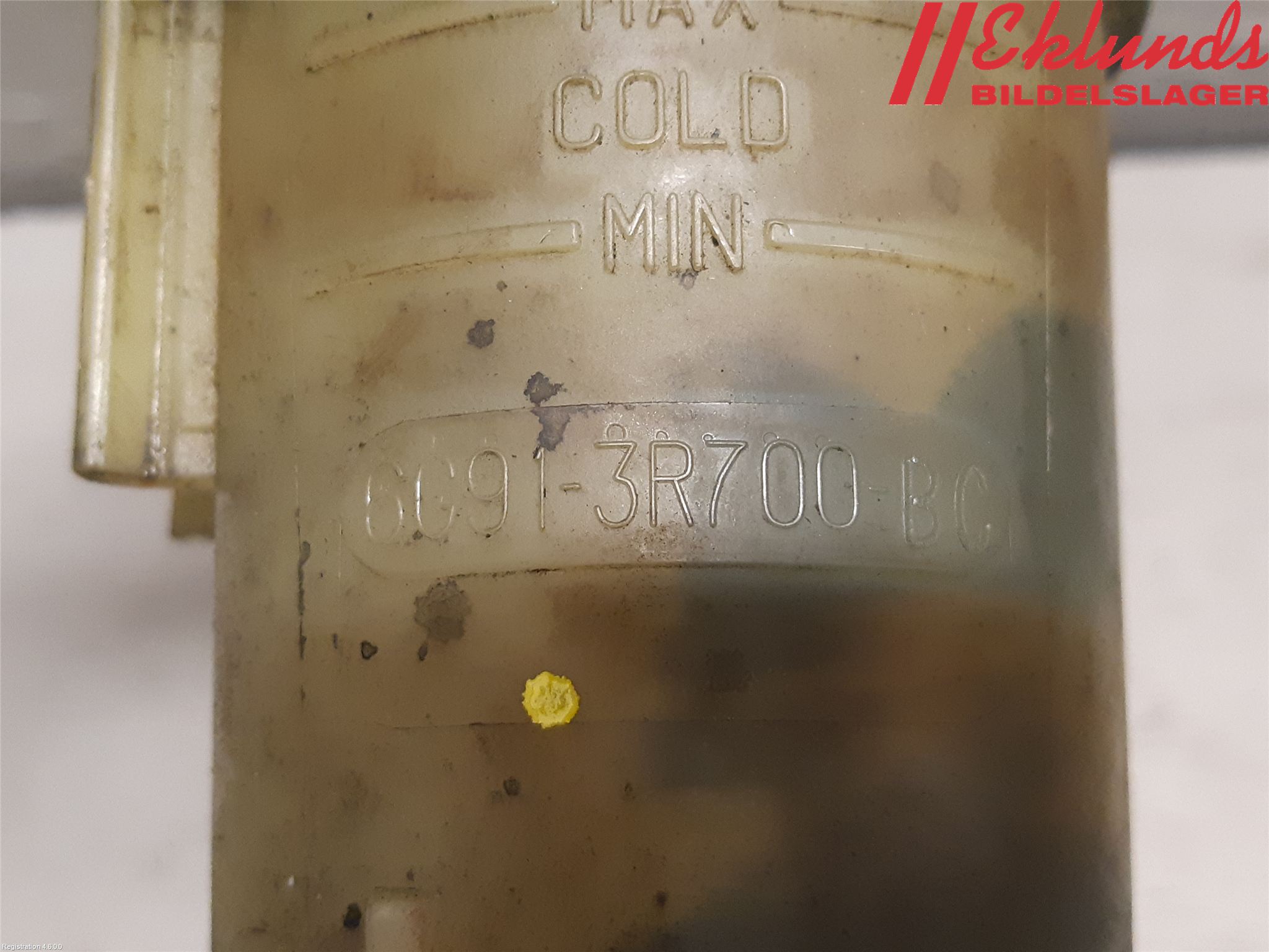 Volvo V70 08-13 Styrservooljebehållare