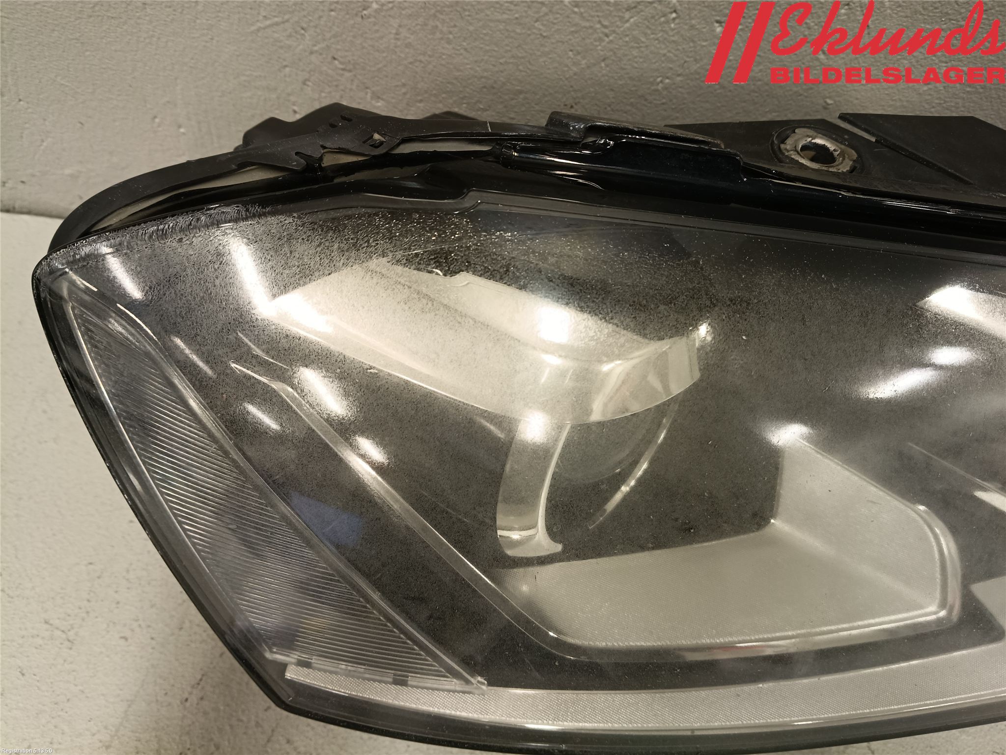 Volkswagen VW PASSAT 11-14 Strålkastare Höger