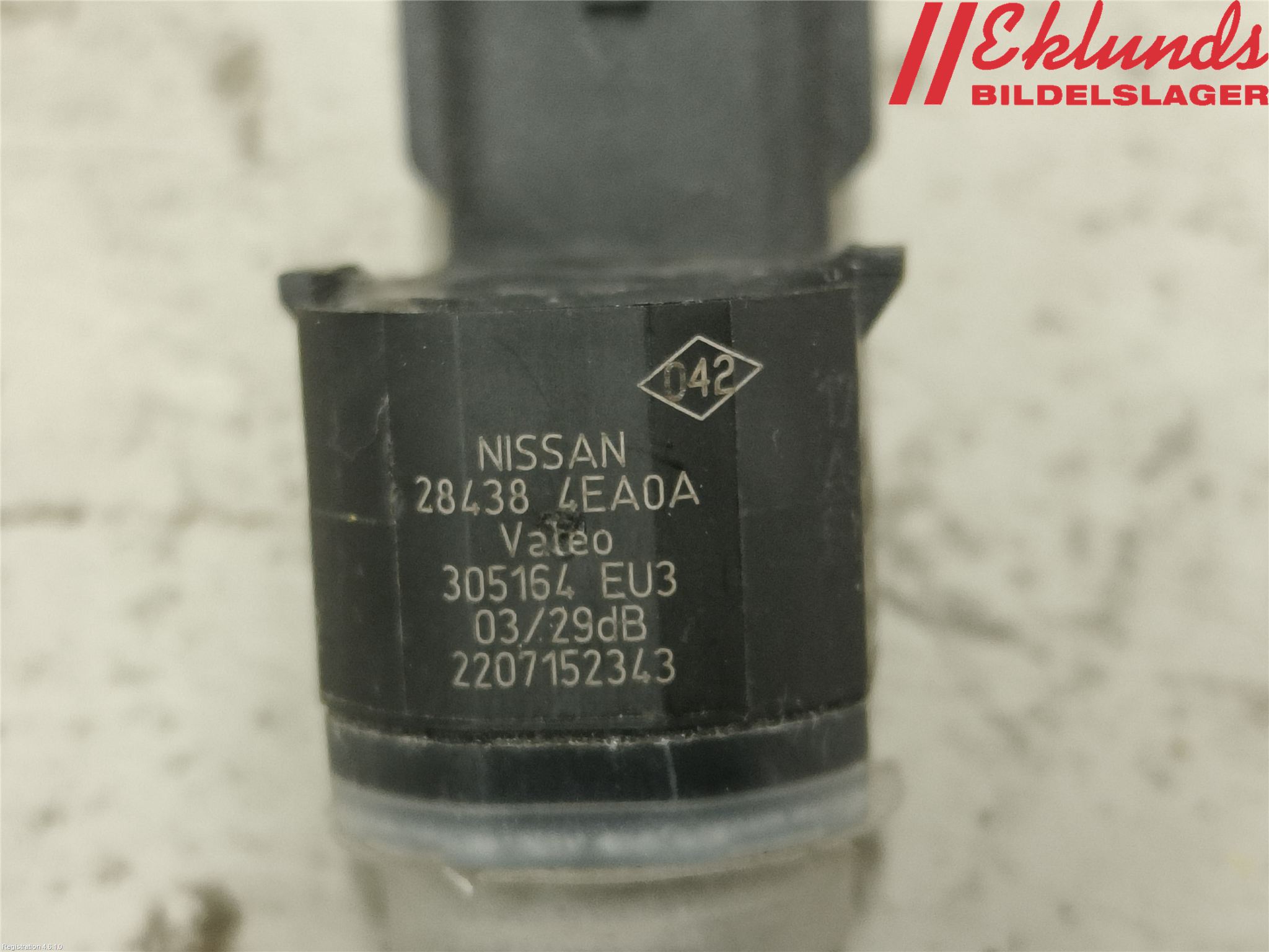Nissan QASHQAI 14-17 Parkeringshjälp Frontsensor