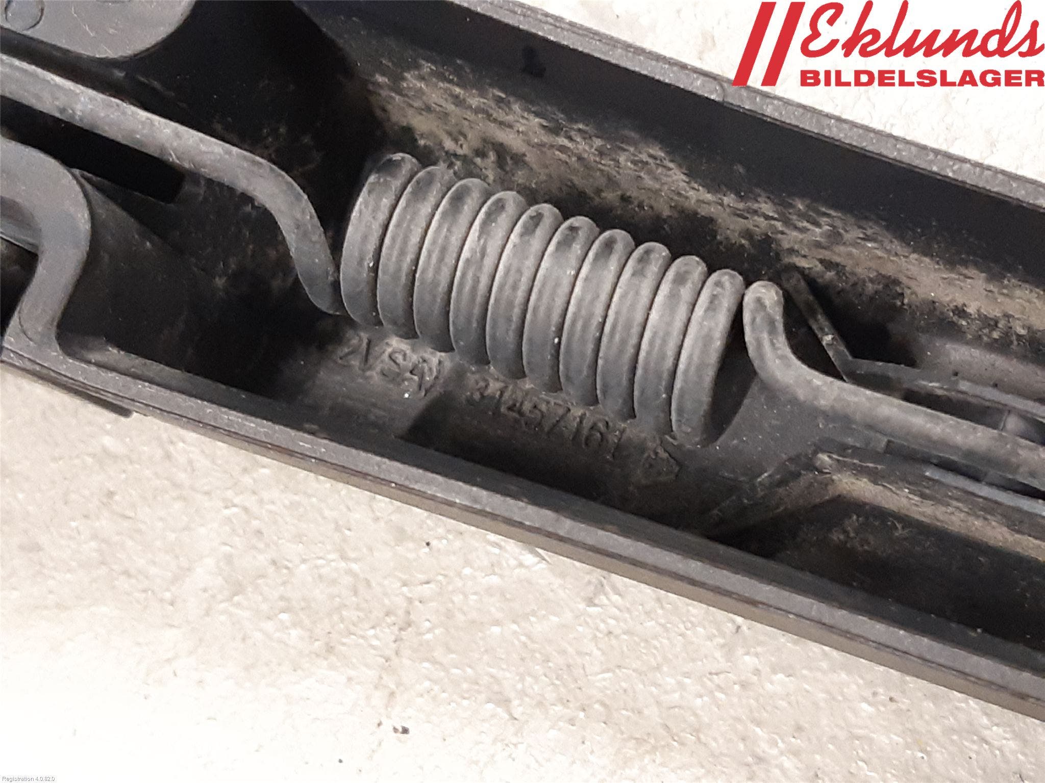 Volvo V60 14-18 Torkararm-Bakruta