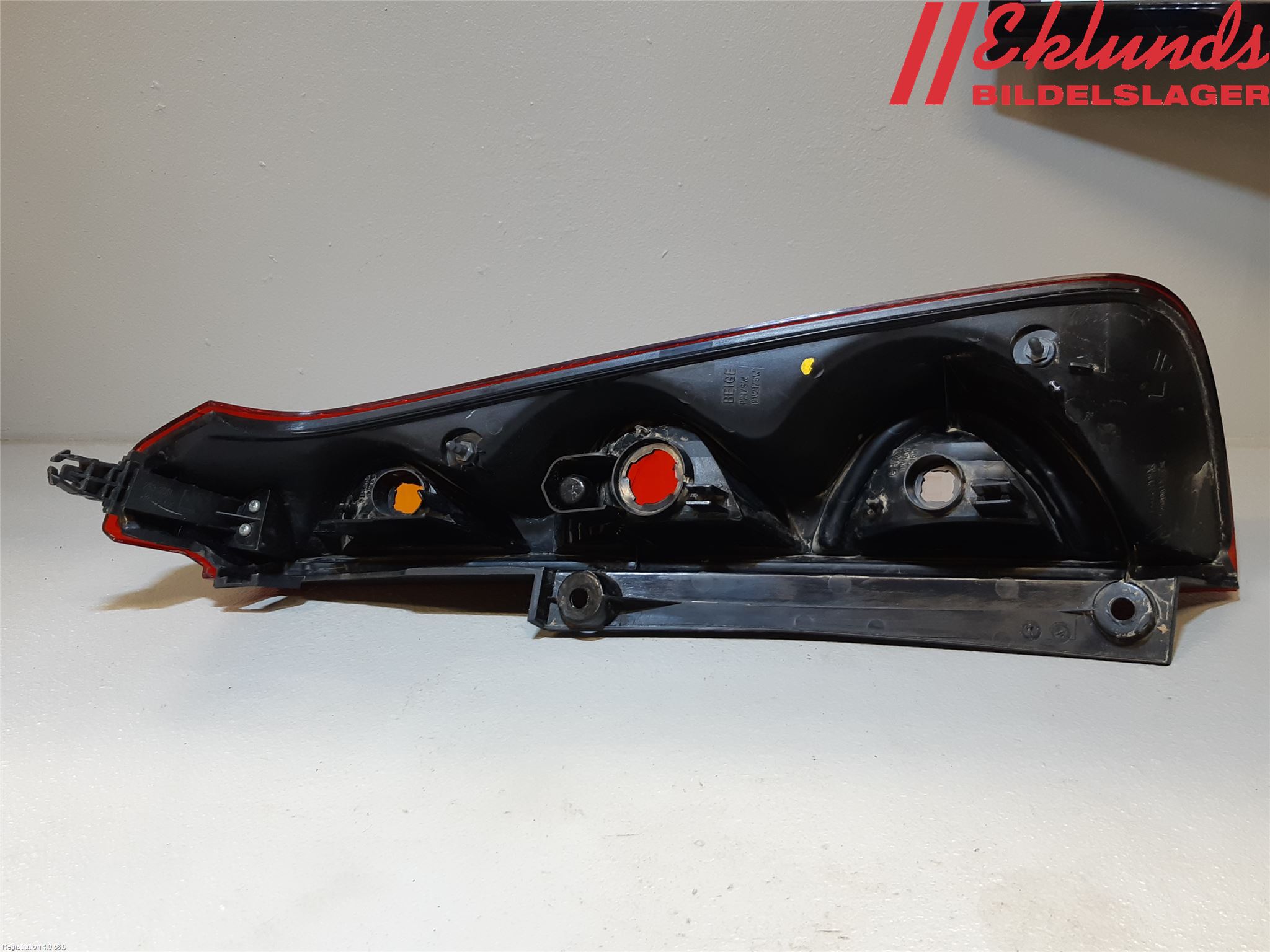 Nissan NOTE E11 06-14 Bakljus Vänster