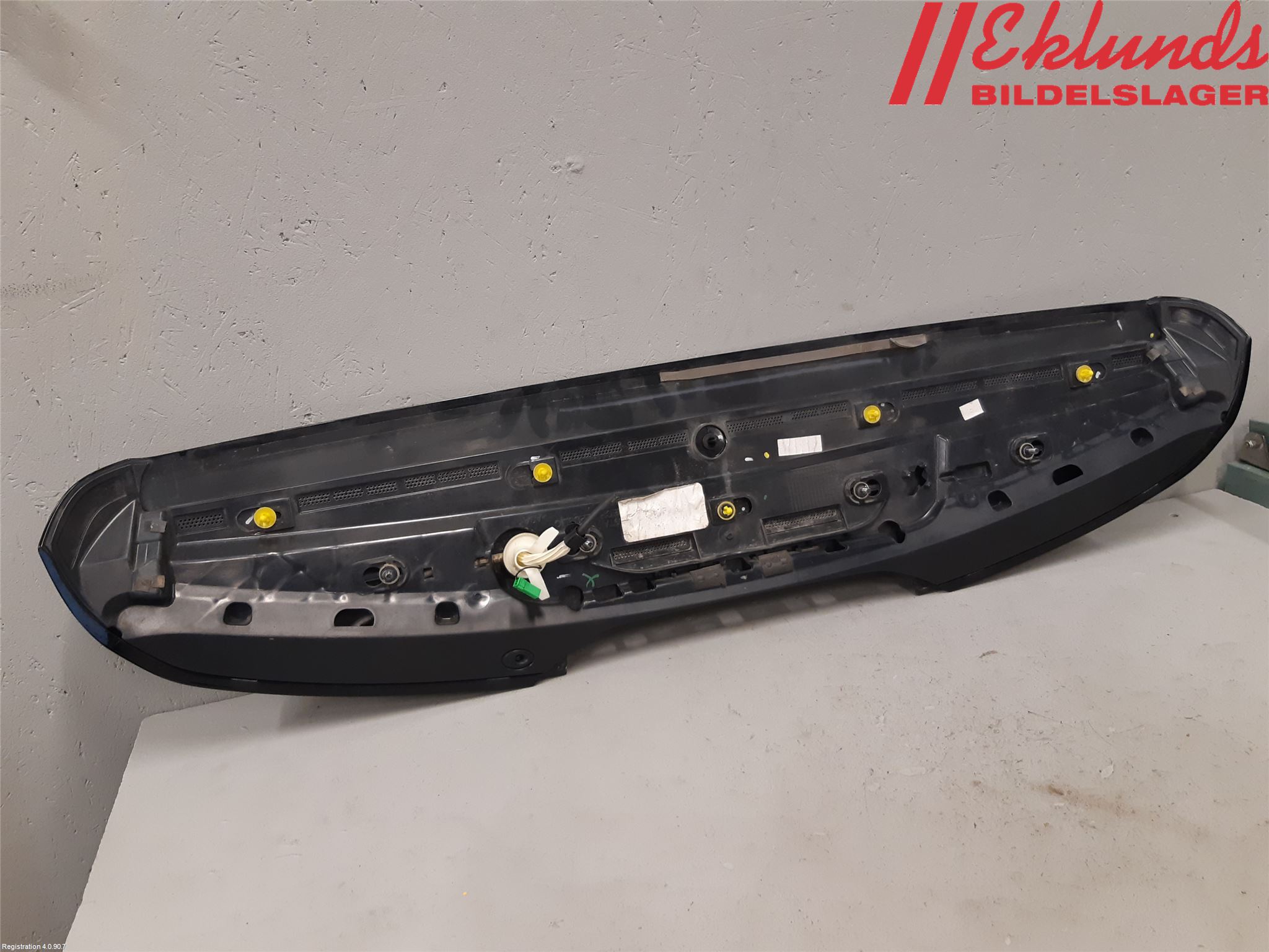 Volvo V60 CROSS COUNTRY 16-18 Spoiler Baklucka