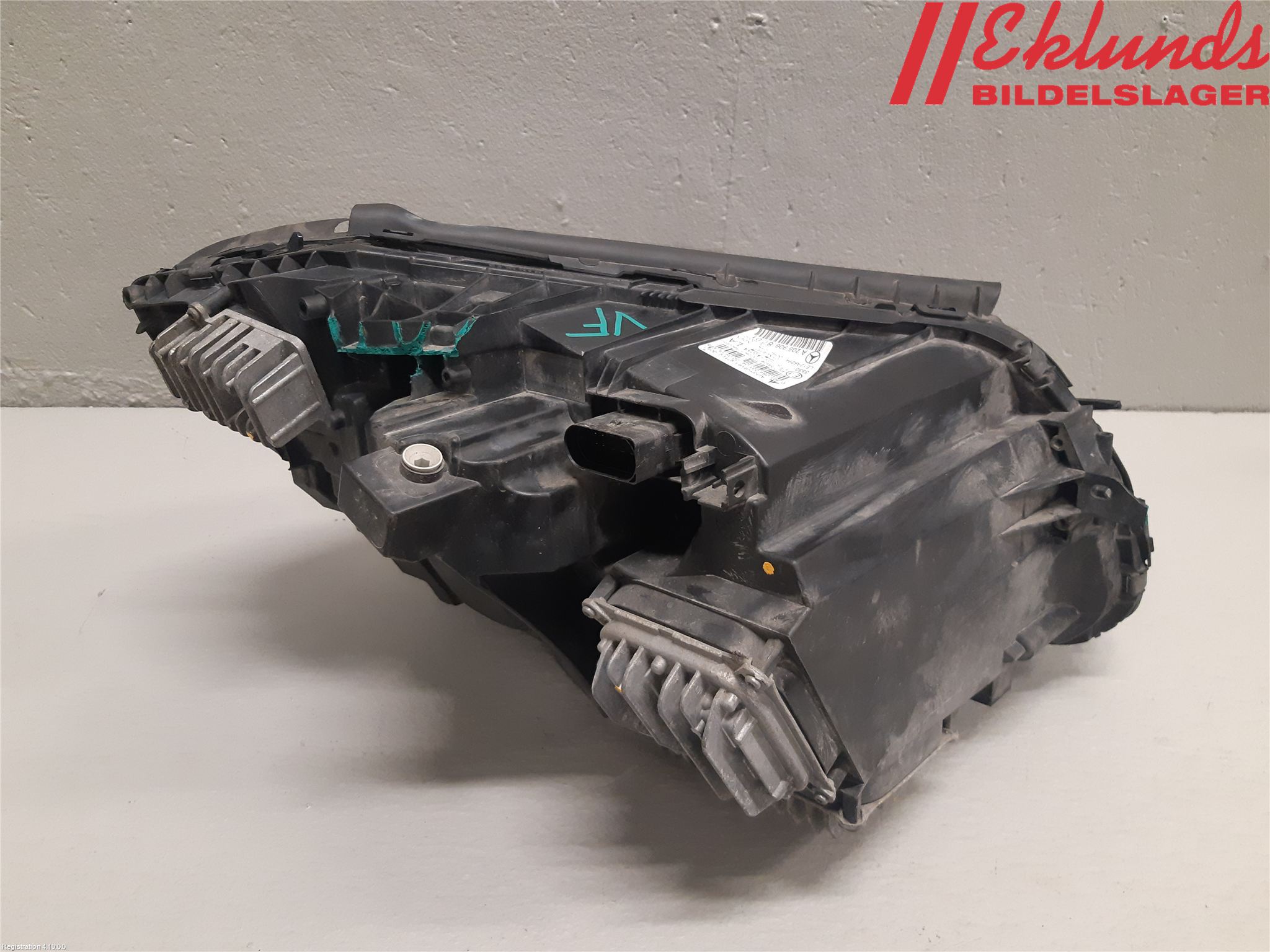 Mercedes-Benz MB C-KLASS (W205) 14-21 Strålkastare Vänster