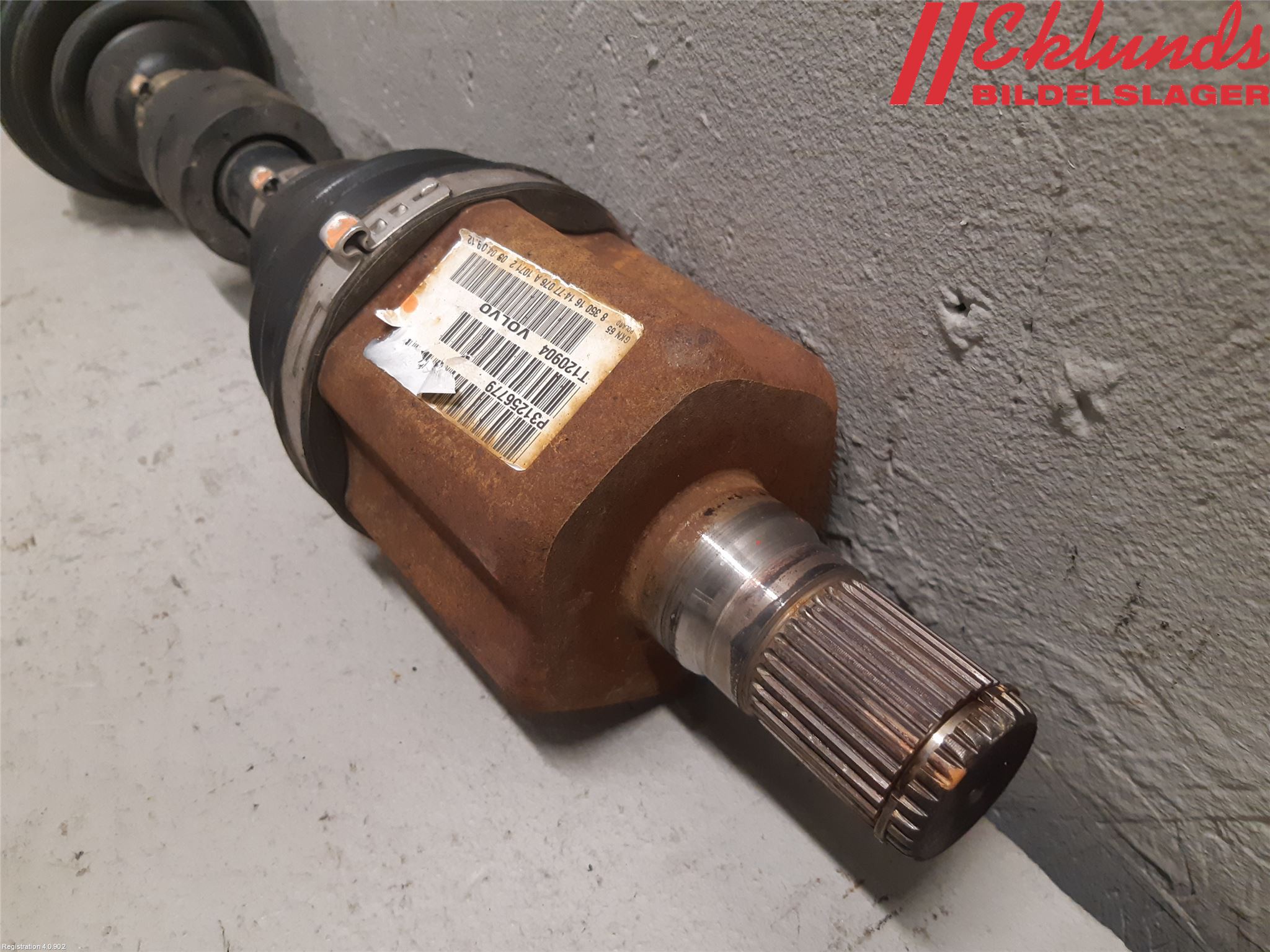 Volvo V60 11-13 Drivaxel Fram Vänster