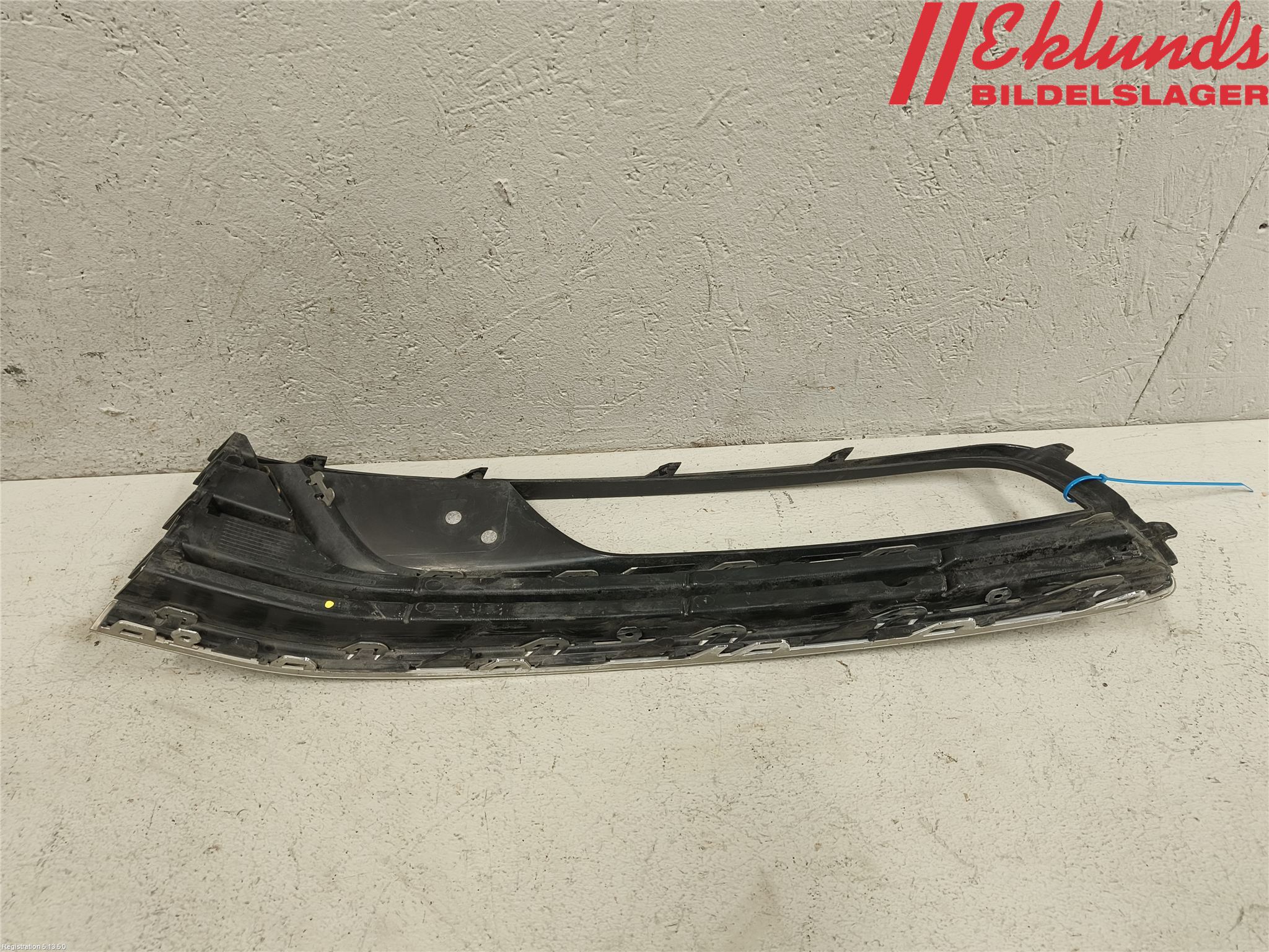 Volkswagen VW PASSAT 11-14 Dimljussarg Fram