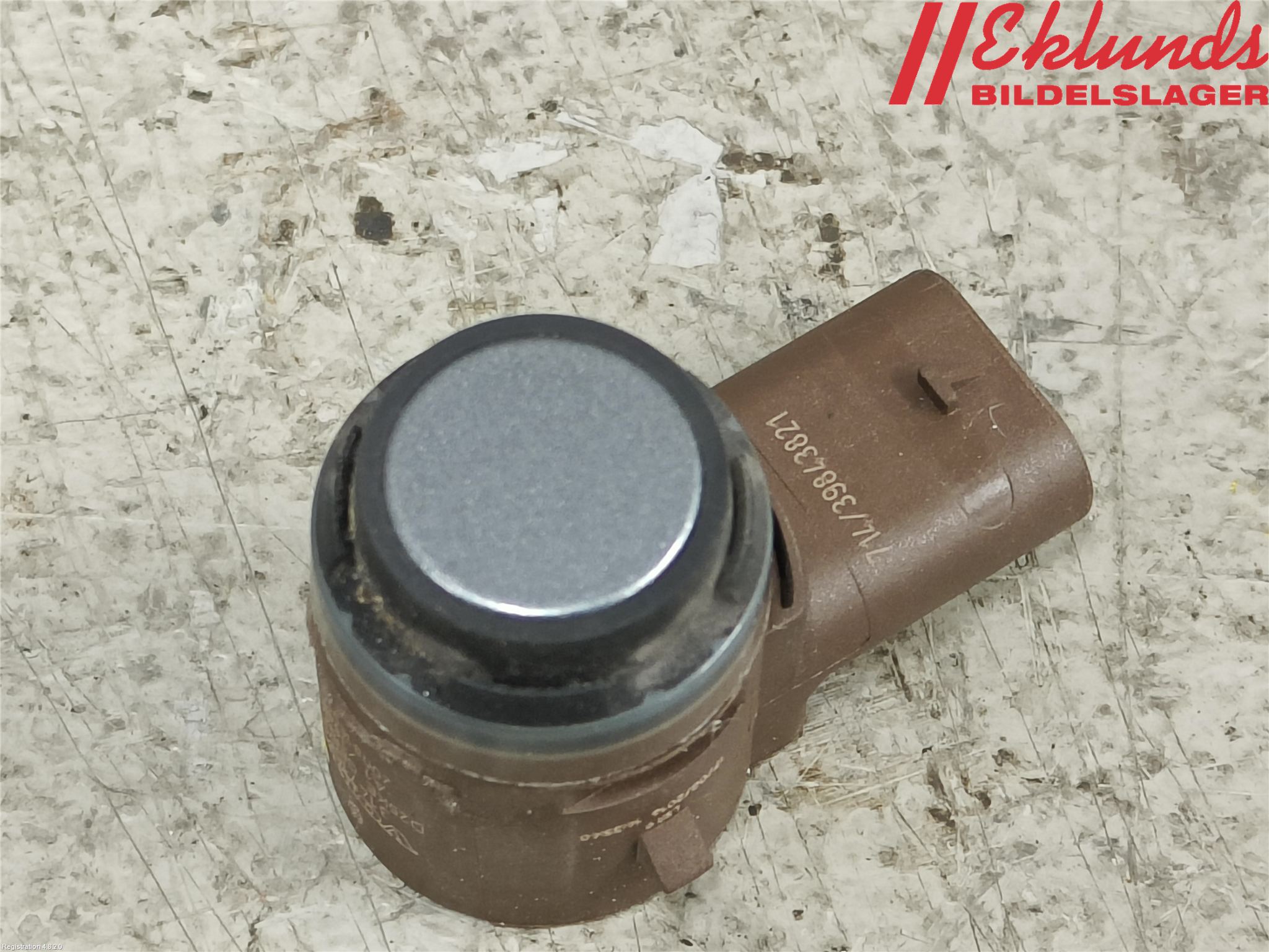 Volvo XC90/RECHARGE 16- Parkeringshjälp Frontsensor