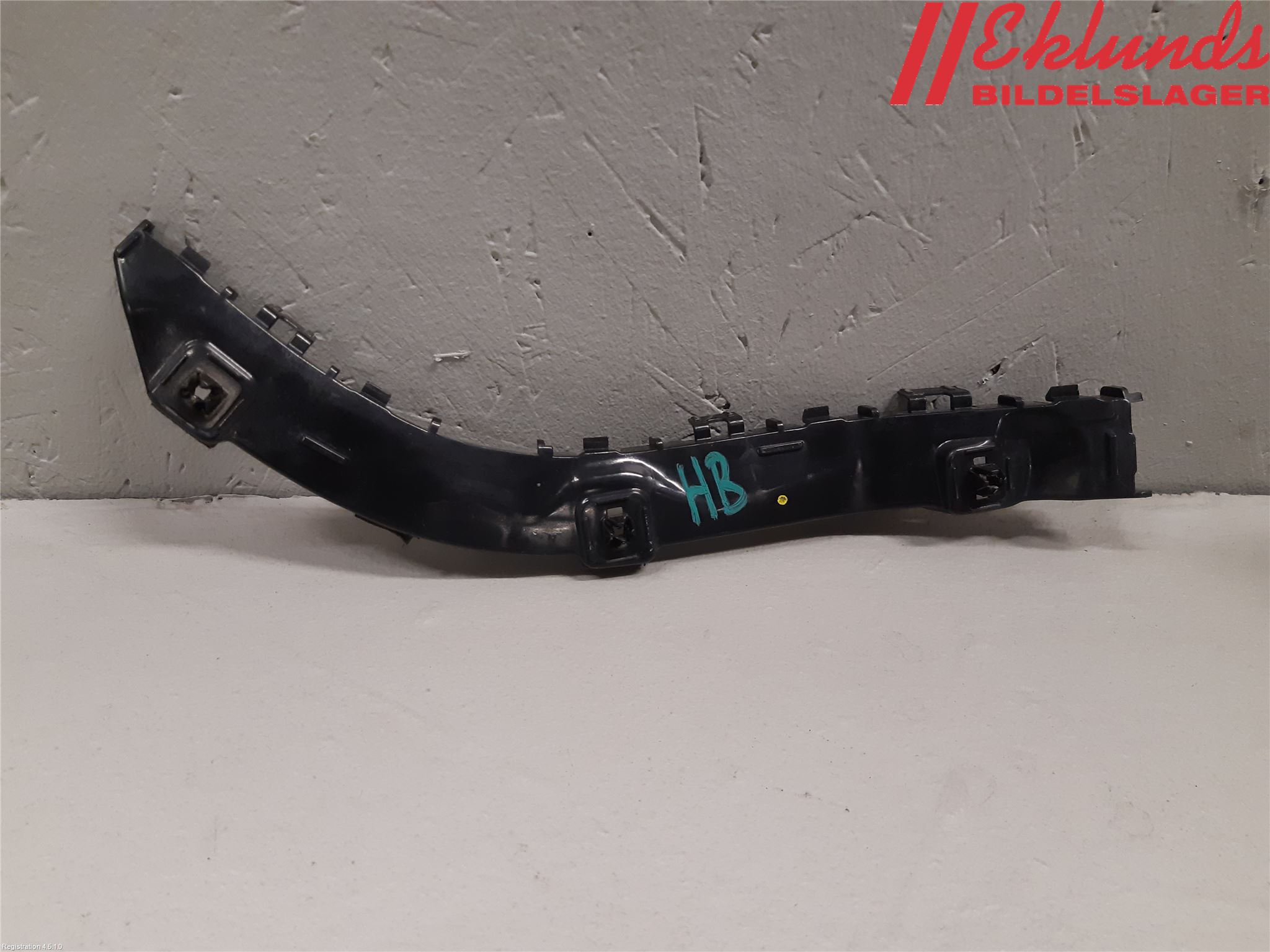 Suzuki VITARA 15- Stötfångarfäste Bak Hö