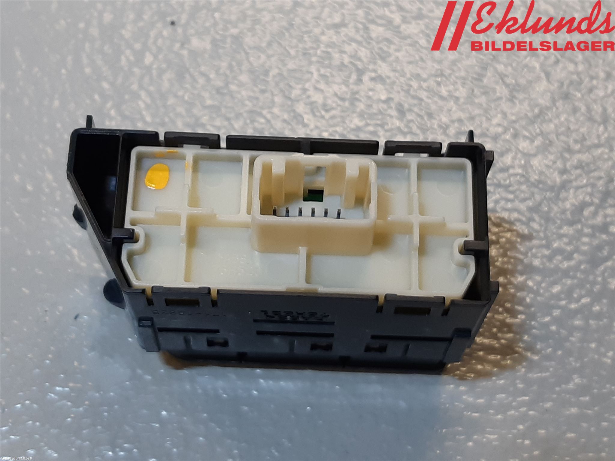 Toyota PRIUS (ZVW50) 16-21 Strömställare Övrigt