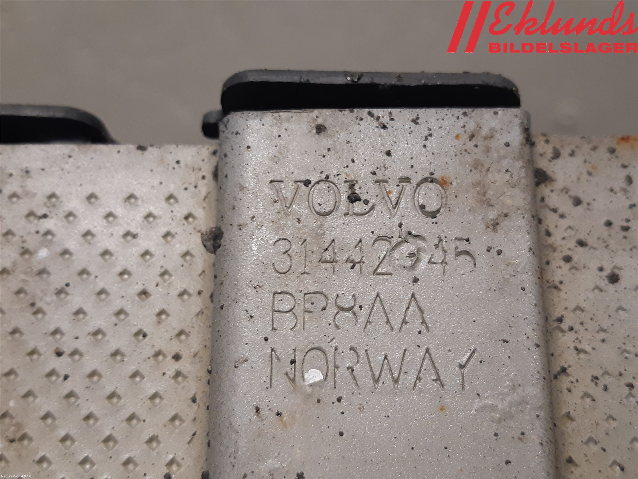 Volvo V90 17->> Stötfångarbalk Bak