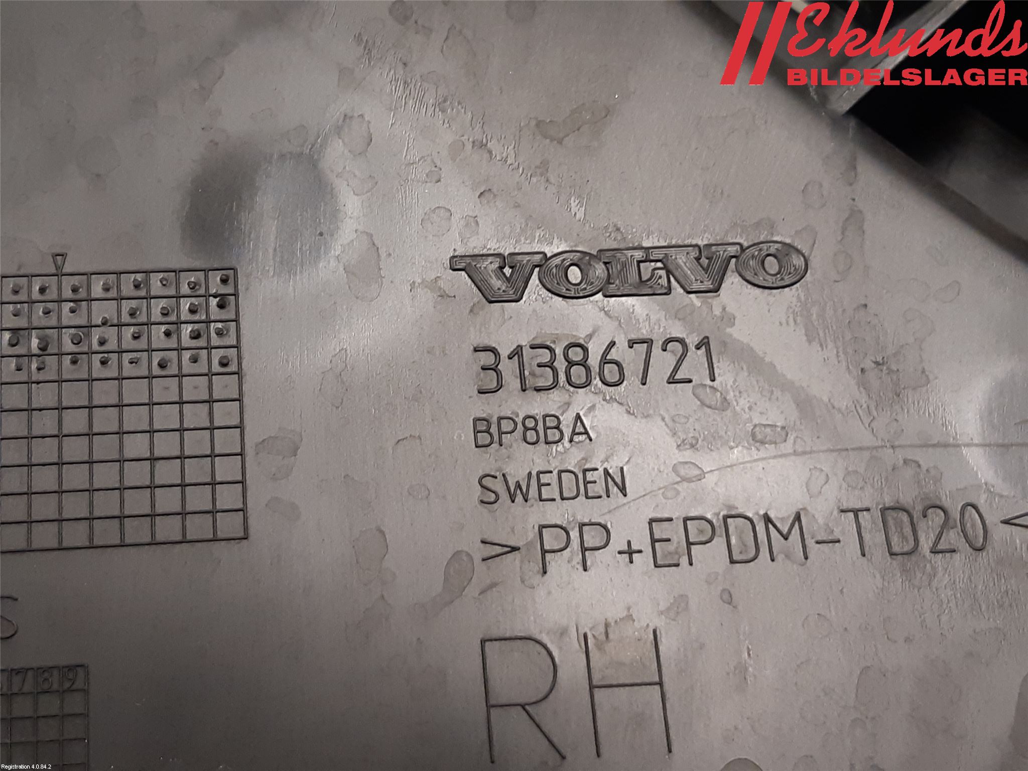 Volvo S60 11-13 Stötfångarfäste Bak Hö