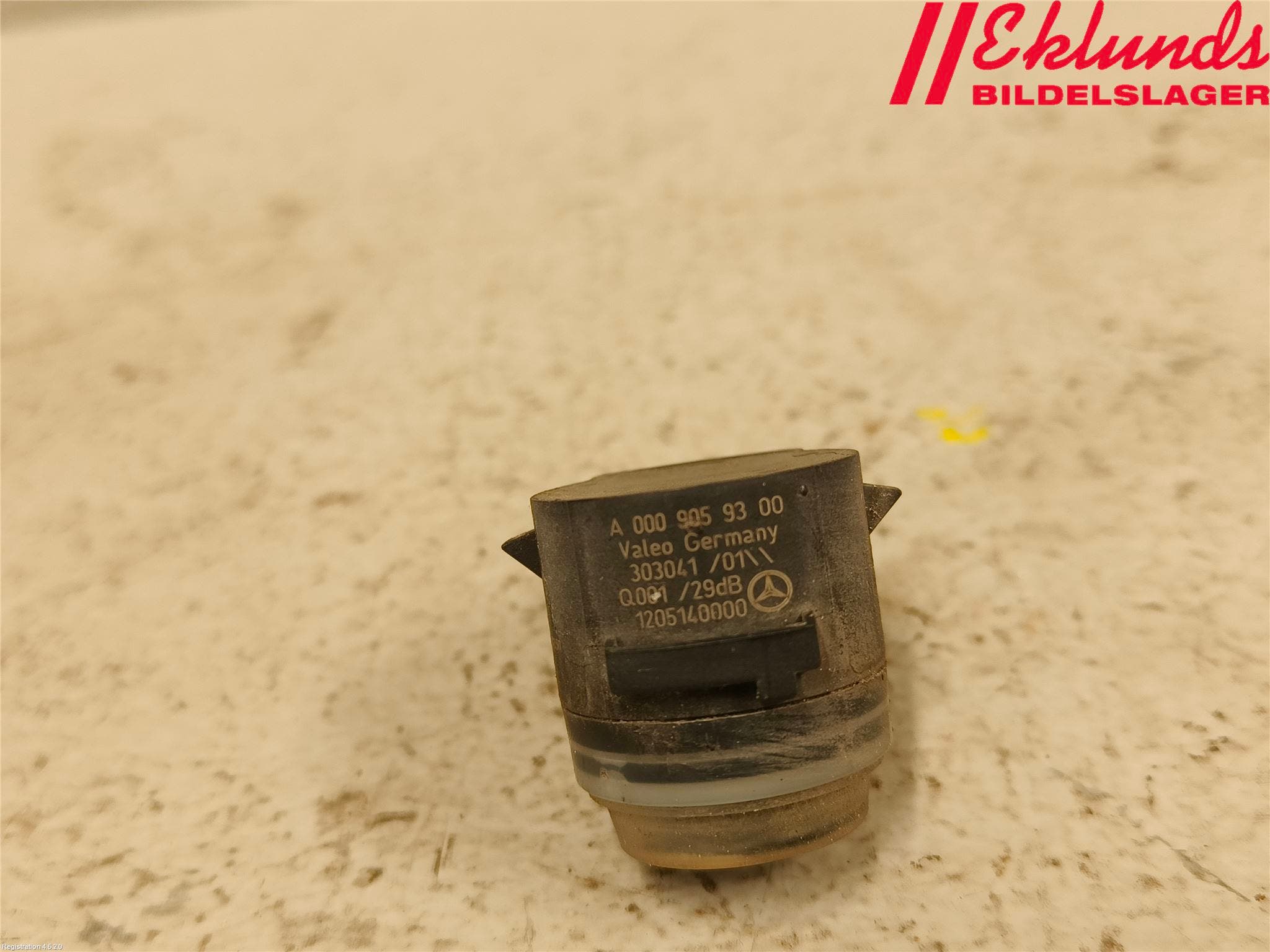 Mercedes-Benz MB C-KLASS (W205) 14-21 Parkeringshjälp Frontsensor