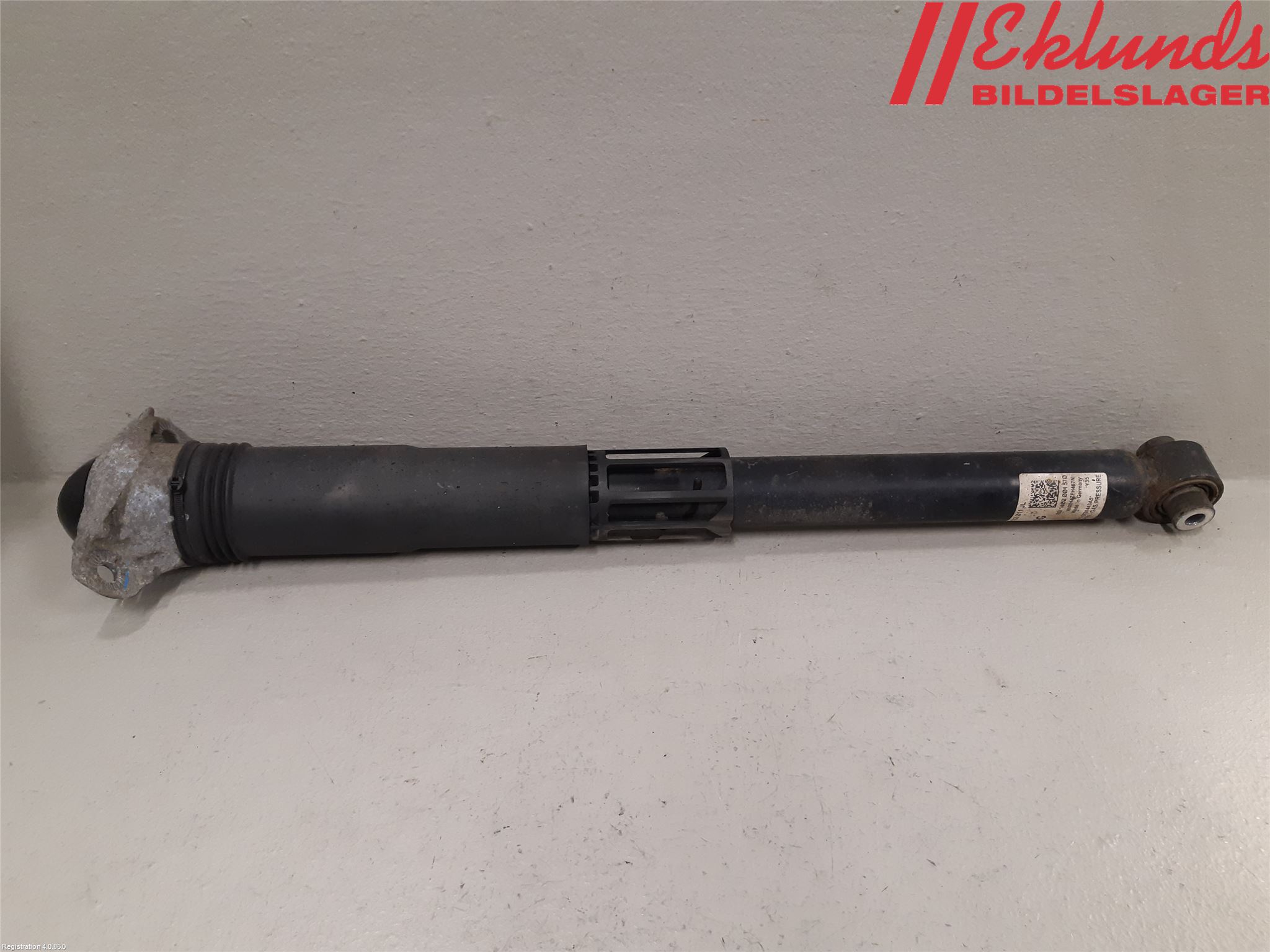 Volkswagen VW PASSAT 15-19 Stötdämpare Bak